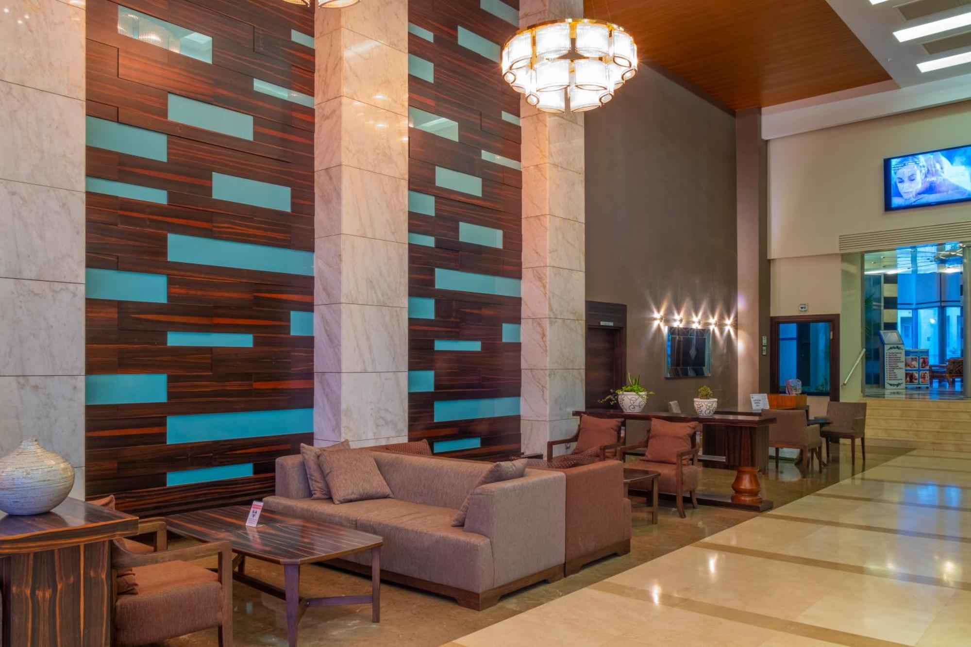 Resort Queen's Park Le Jardin 5*