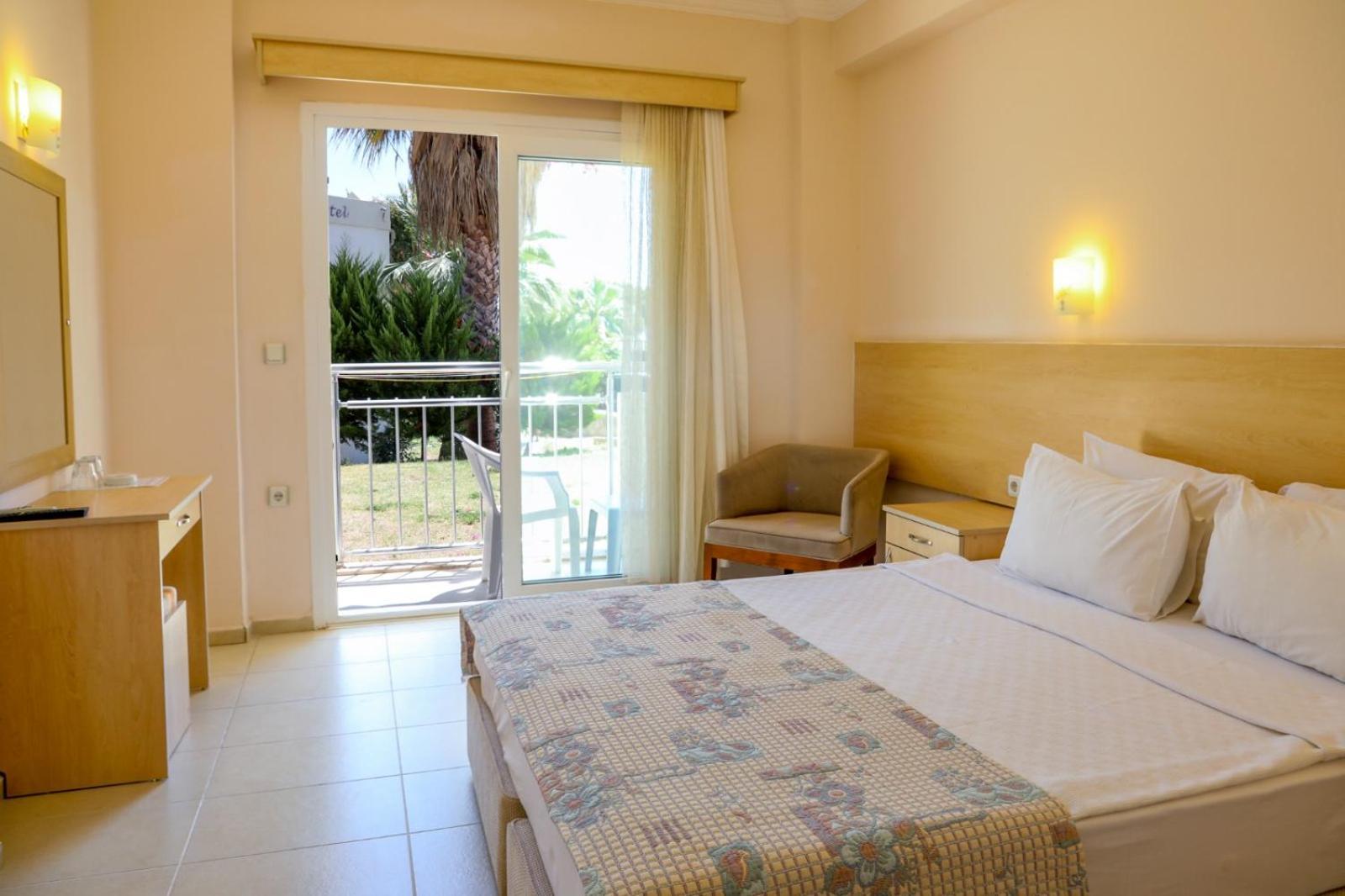 Hotel Viras