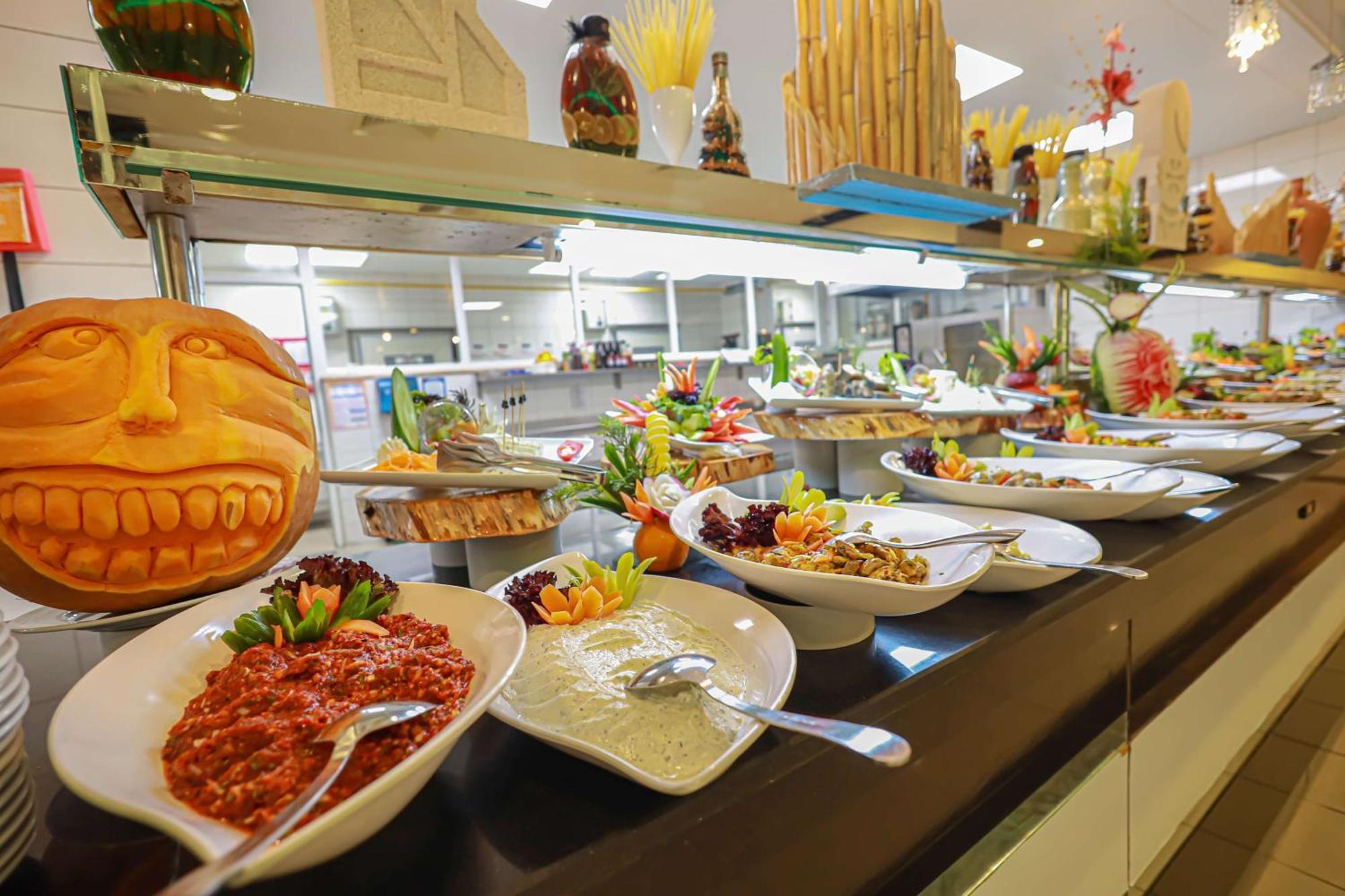 Kum Hotel 5*
