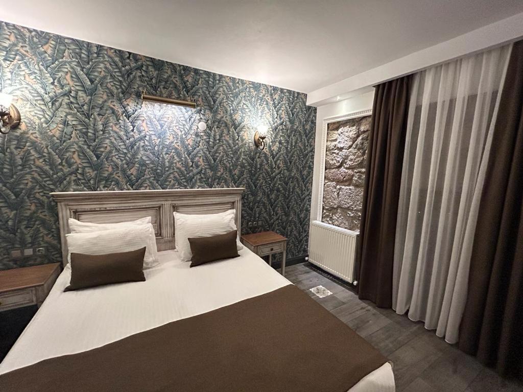 Hotel Troy Port