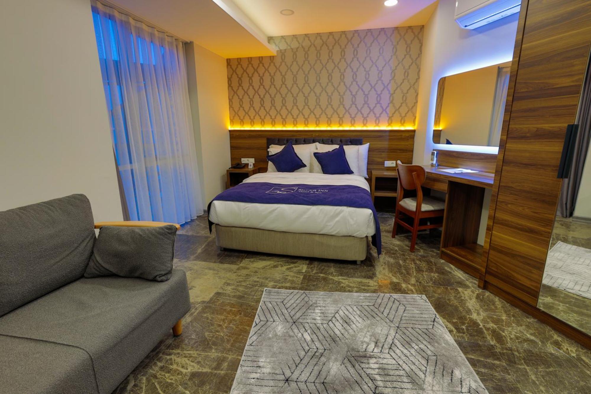 Silver Hotel
