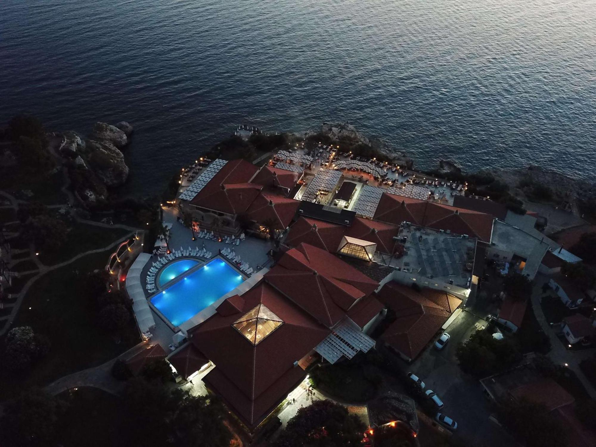 Hotel Club Atlantis 4*