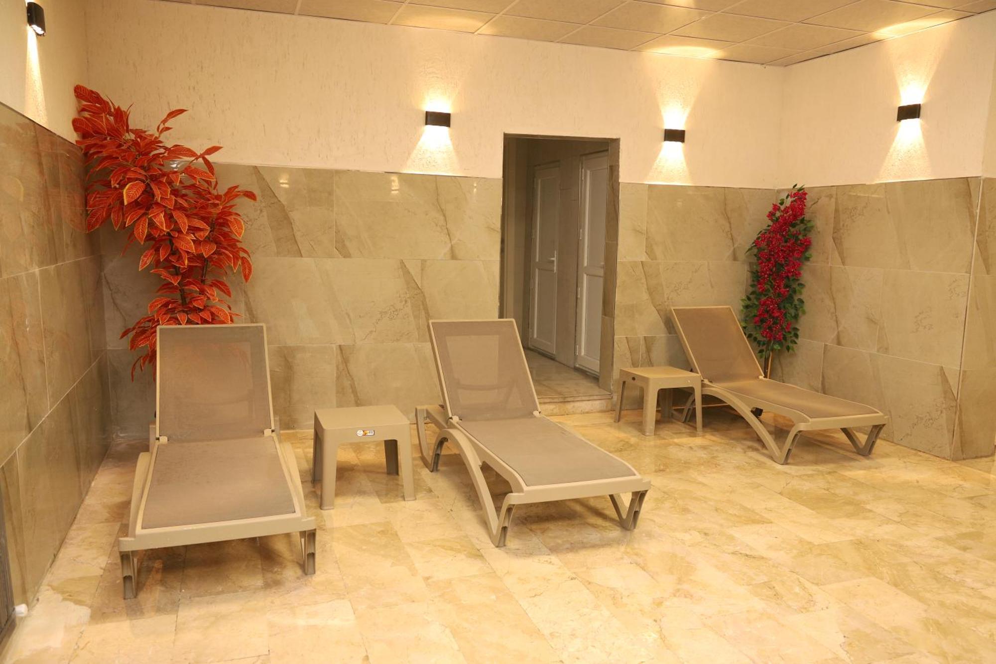 Hotel Rush *