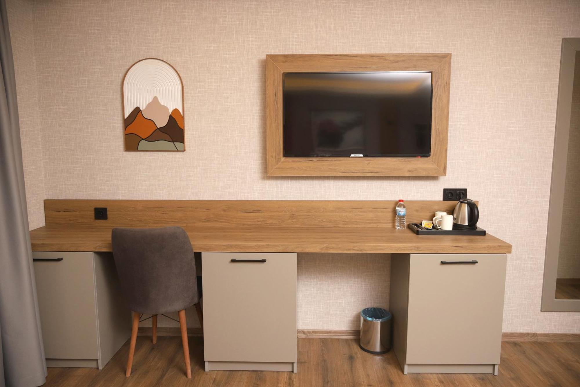 Rush Hotel *