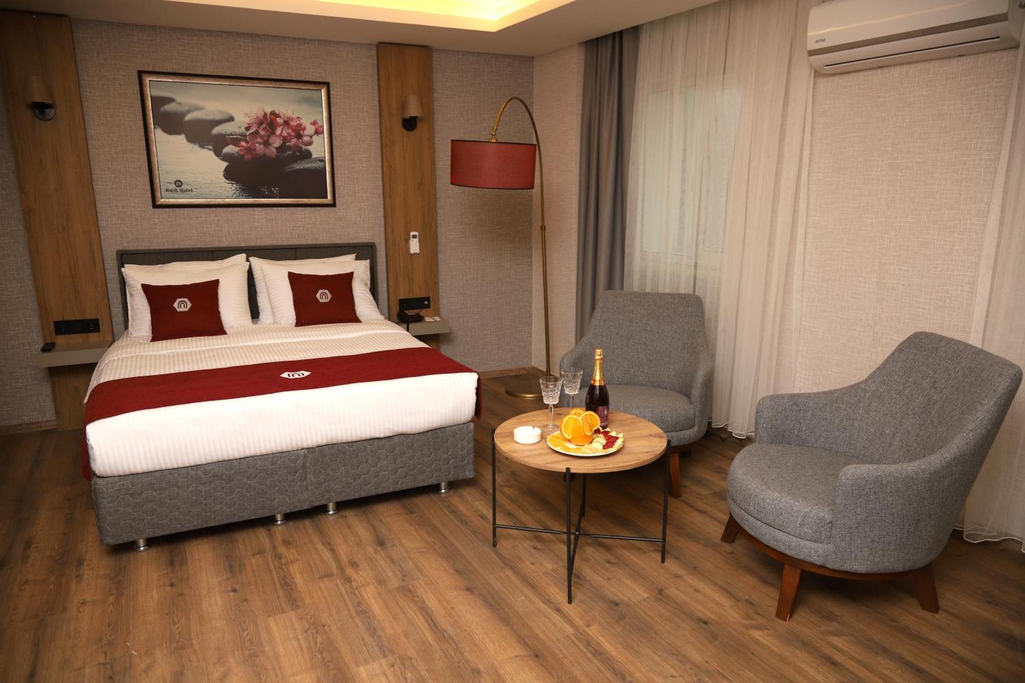 Rush Hotel *