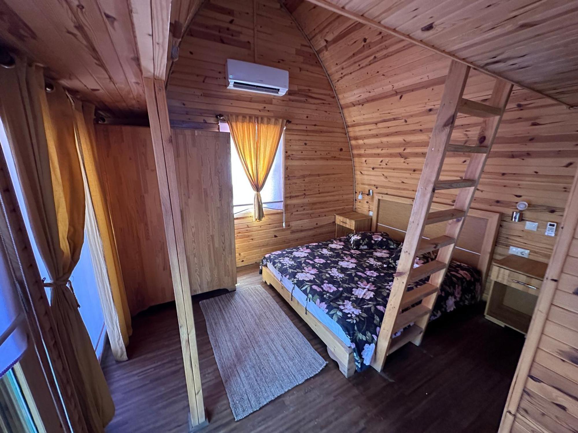 Bed & Breakfast Otantik Tas Ev