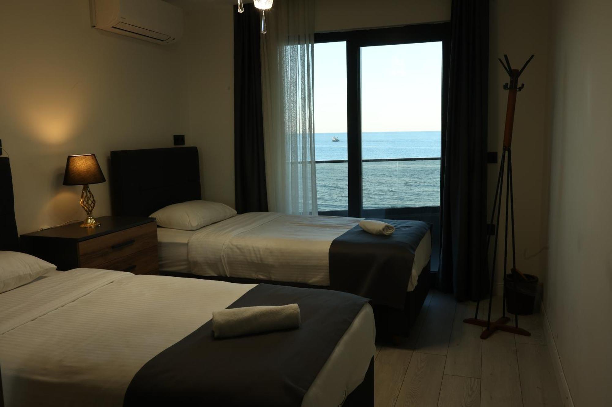 Apartment Dreams Luxury Residences & Lifestyle *