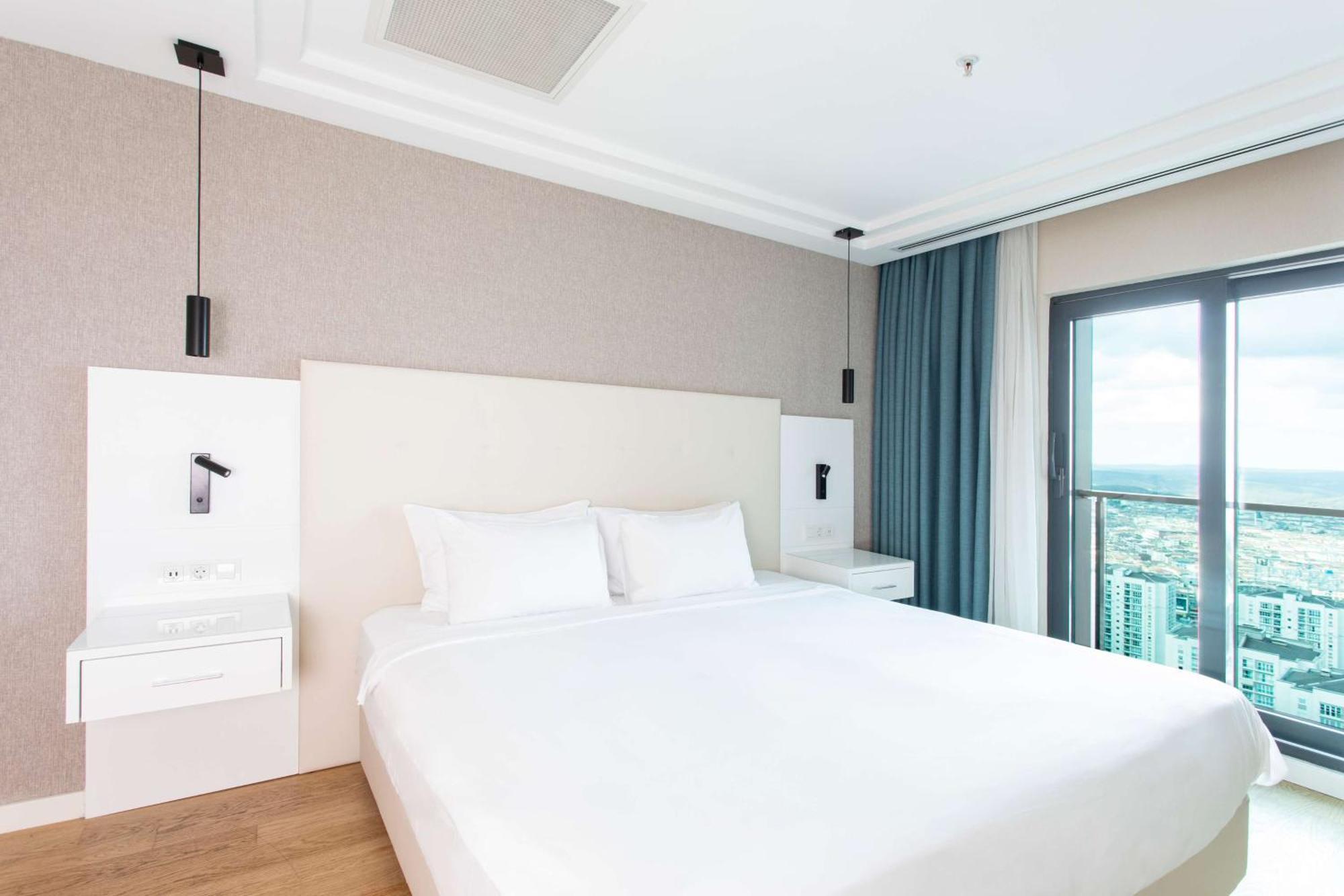 Radisson Residences Avrupa Tem 4*