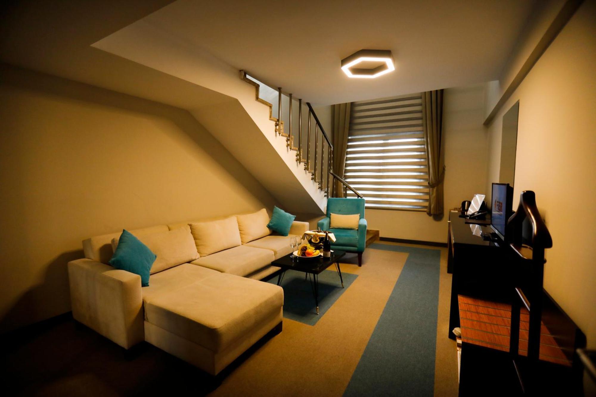 Hotel Fier Life Center 3*