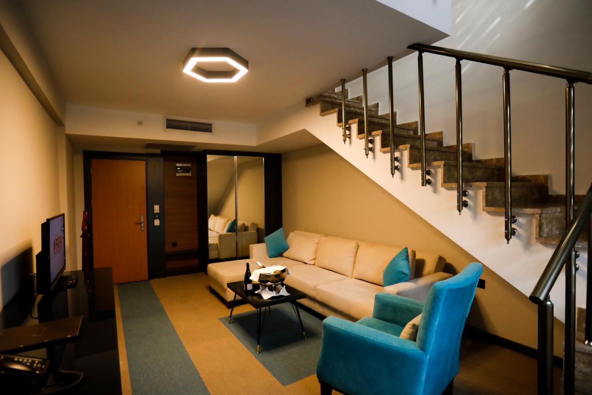Hotel Fier Life Center
