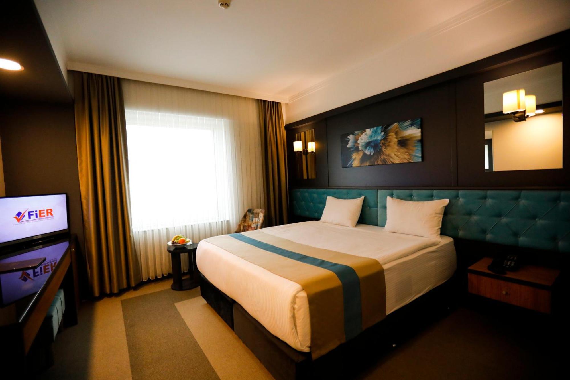 Hotel Fier Life Center 3*