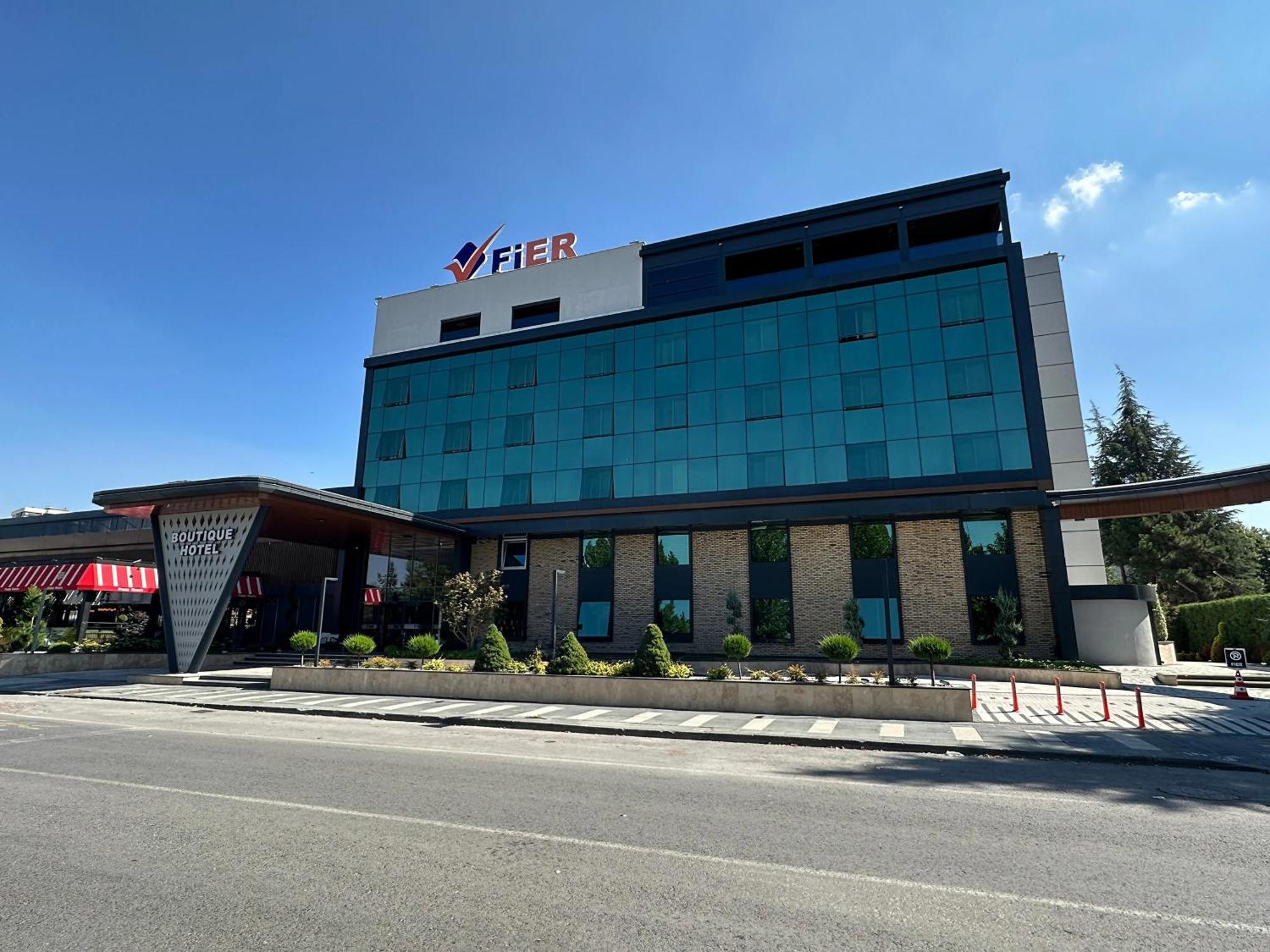 Hotel Fier Life Center