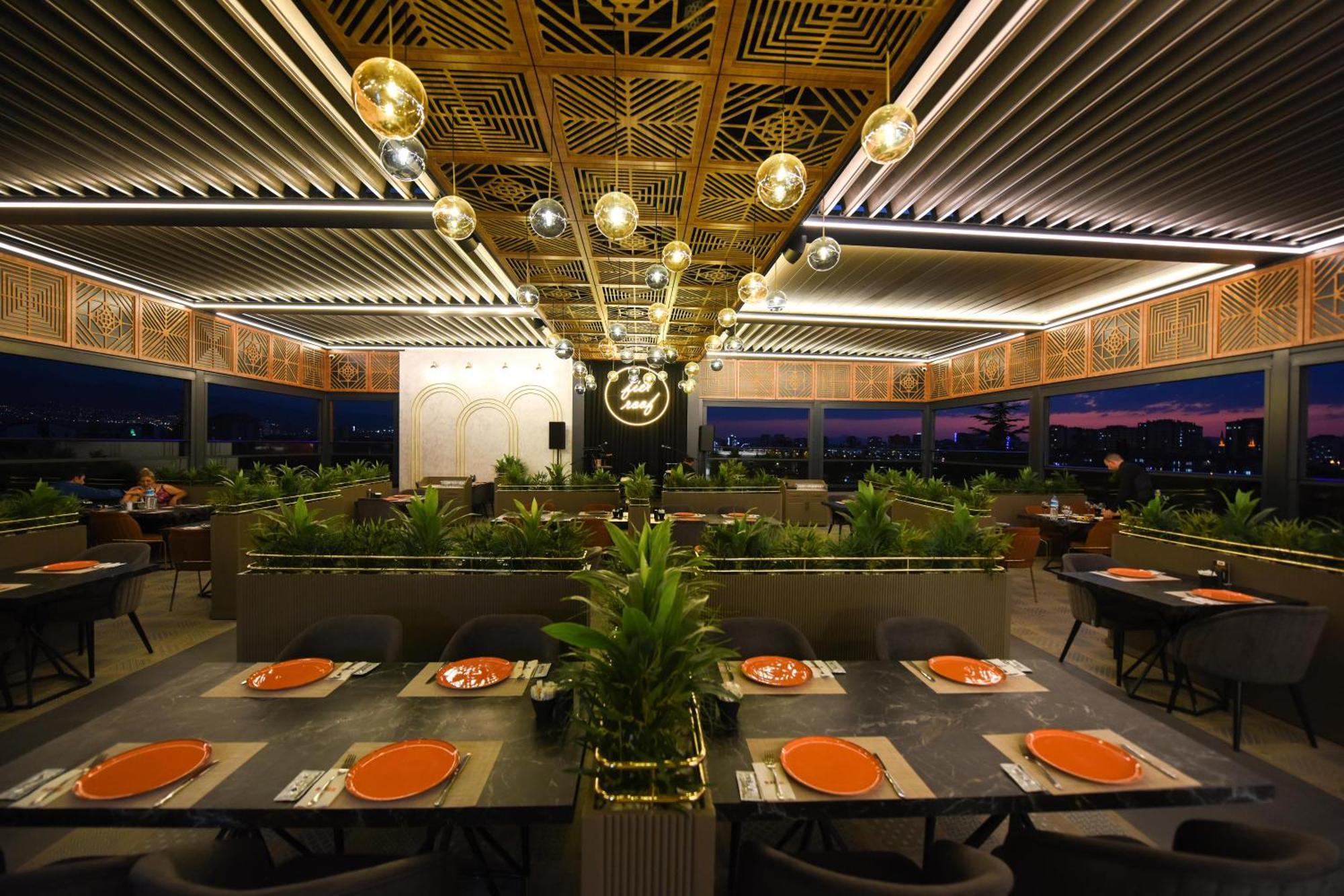Hotel Fier Life Center 3*