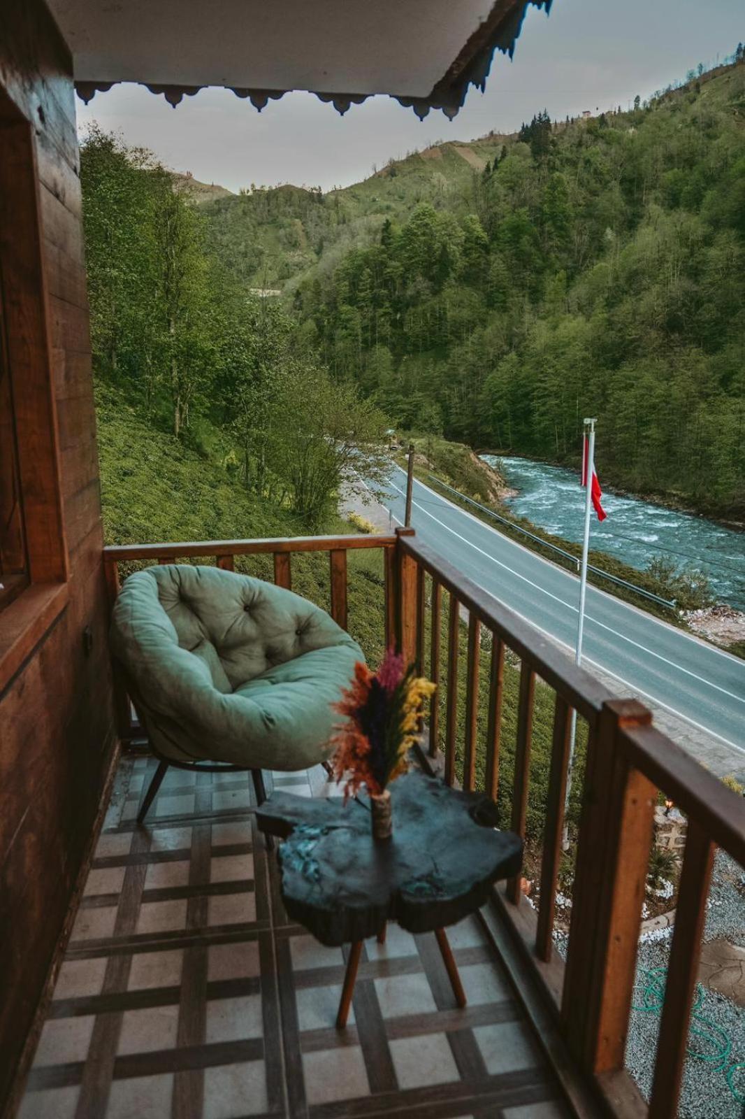 River Deluxe Camlihemsin
