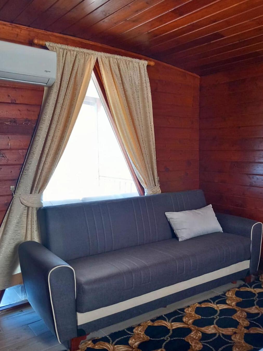 Bu Aparthotel