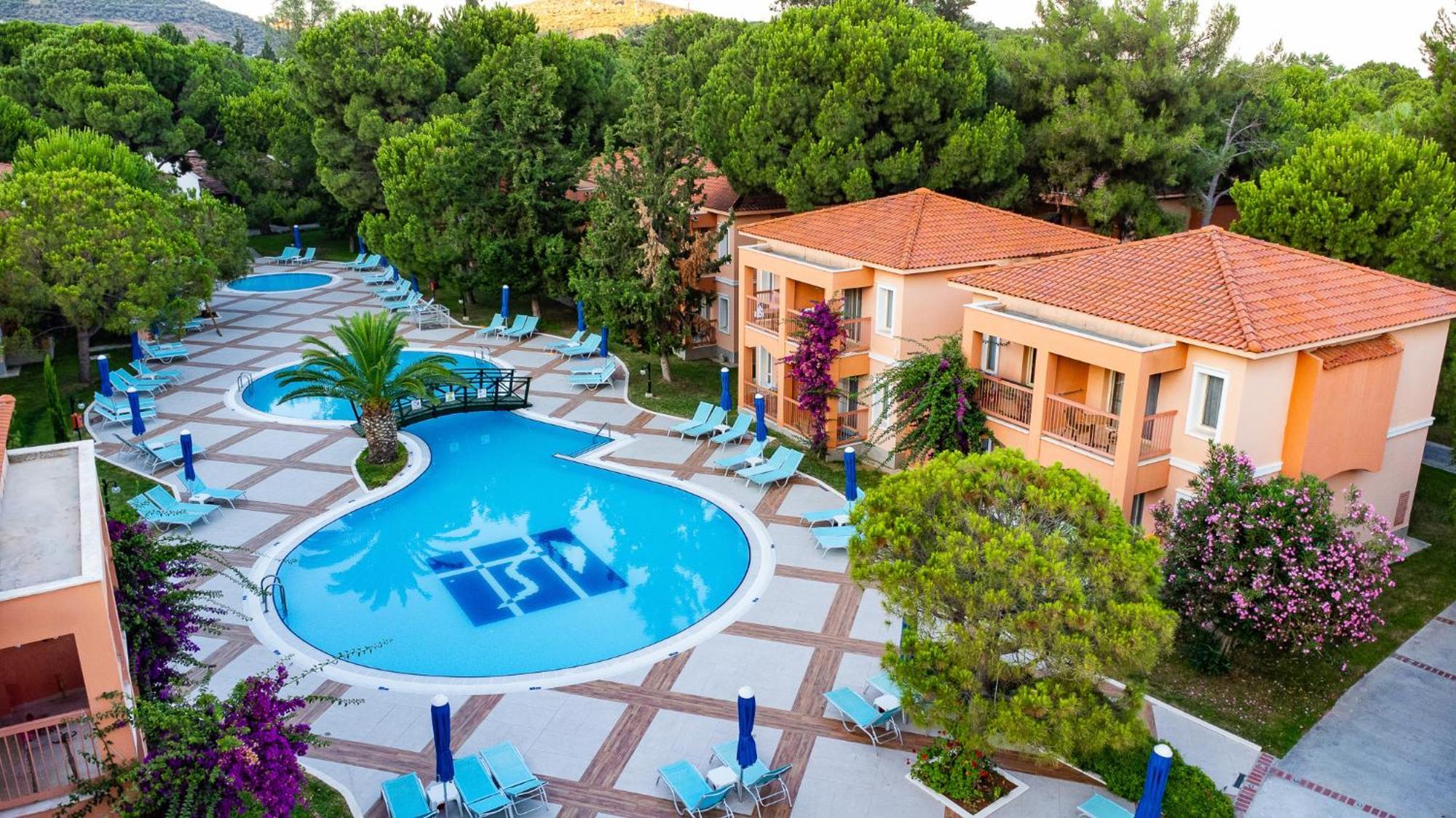 Kustur Club Village 5*