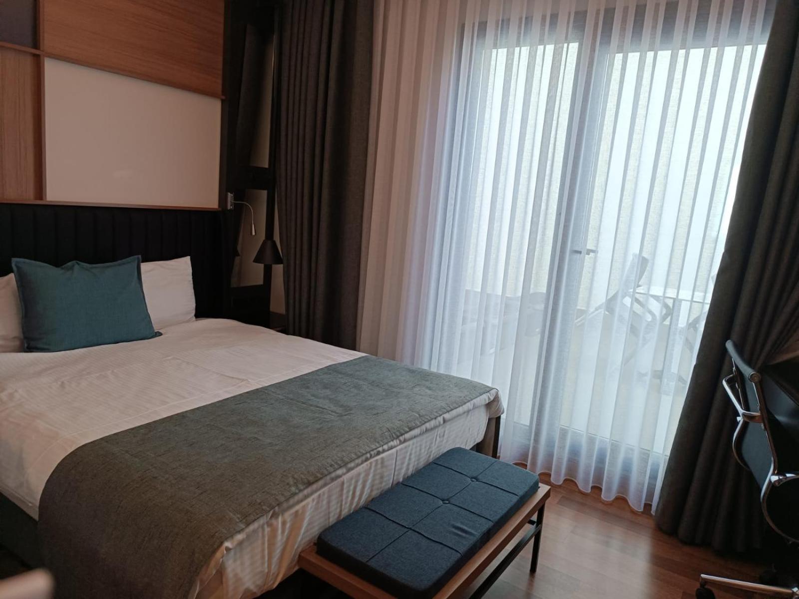 Expoist Hotel 3*