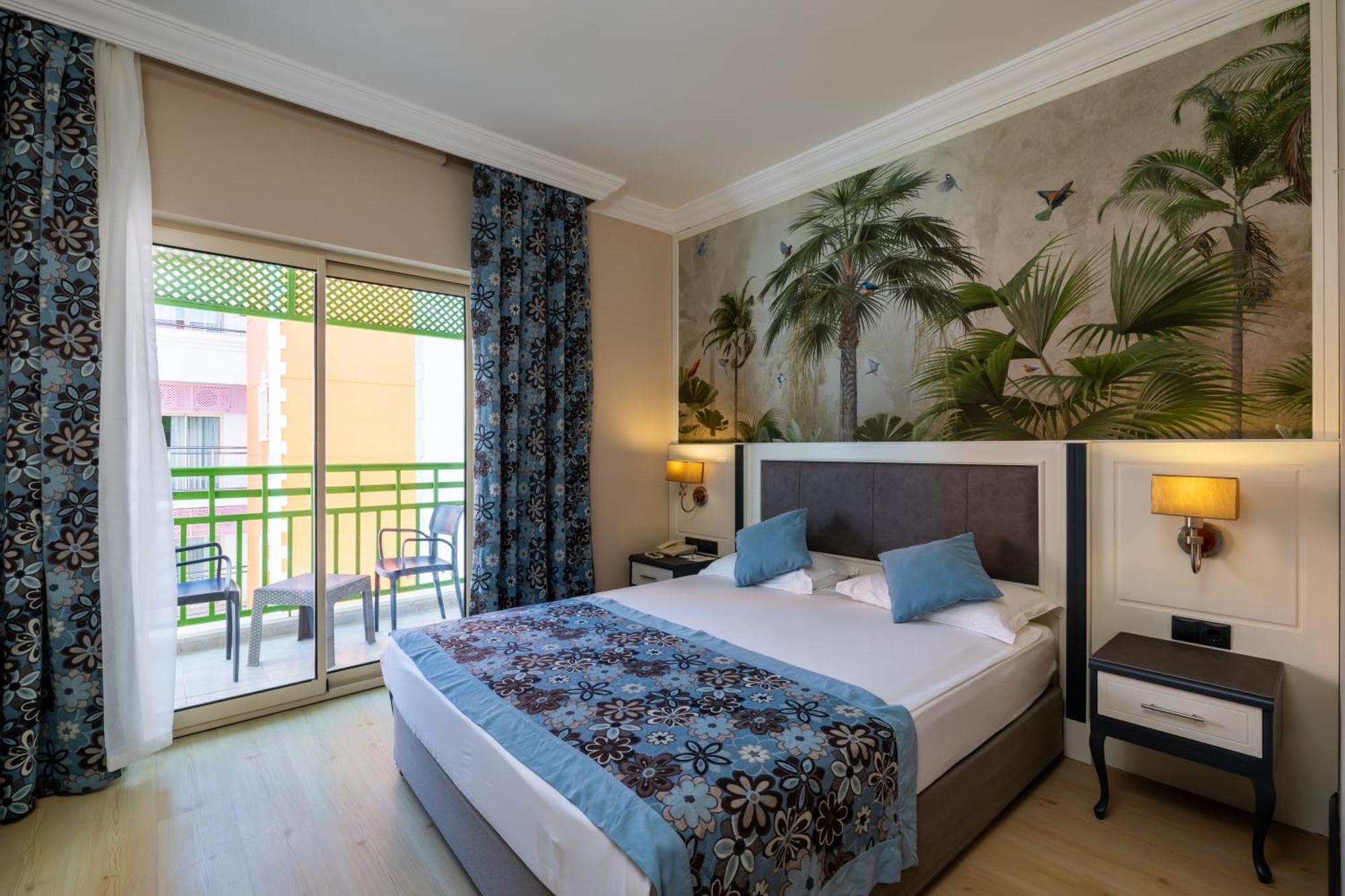 Crystal Paraiso Verde & Spa 5*