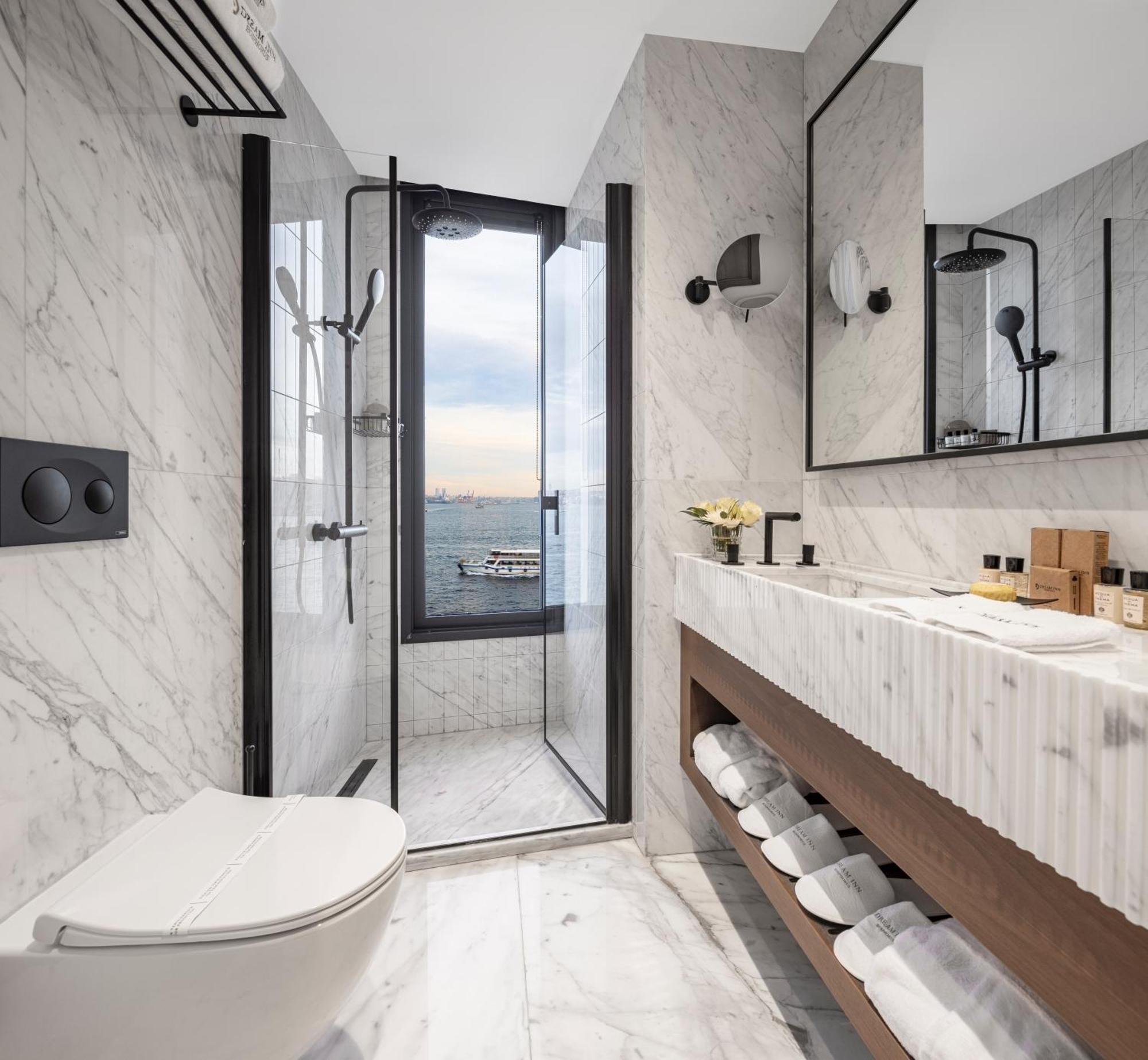 Dream Karakoey Bosphorus Hotel Istanbul