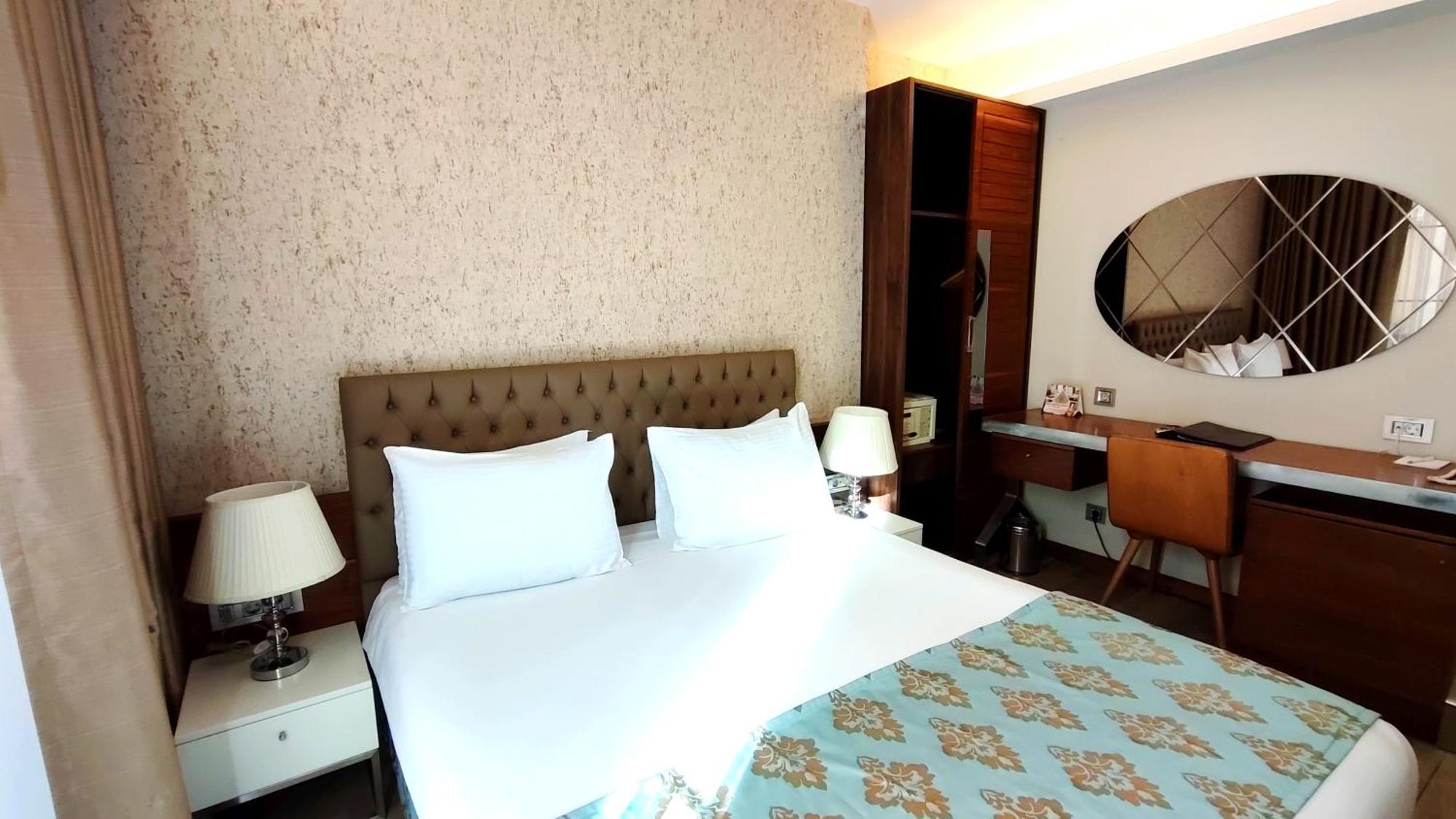 Old Port Hotel 3*