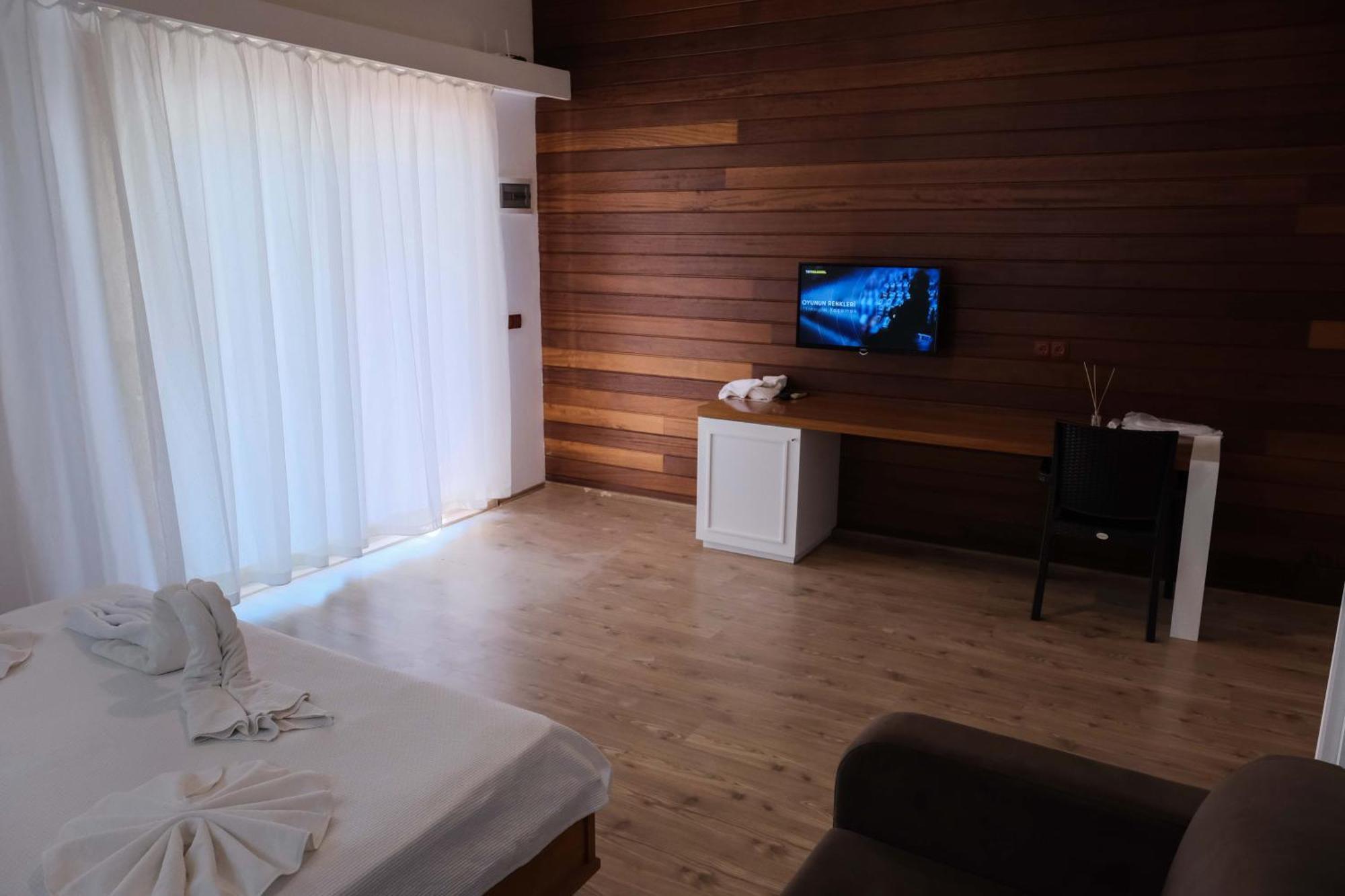 Apella Hotel