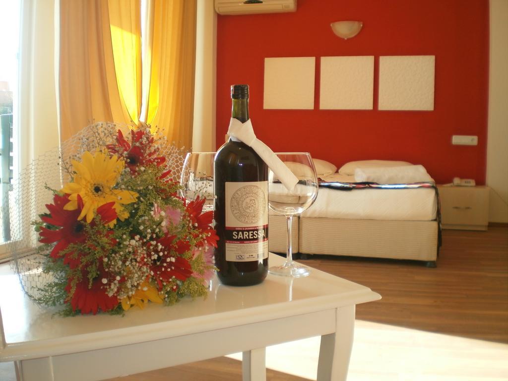 Skys Hotel 3*