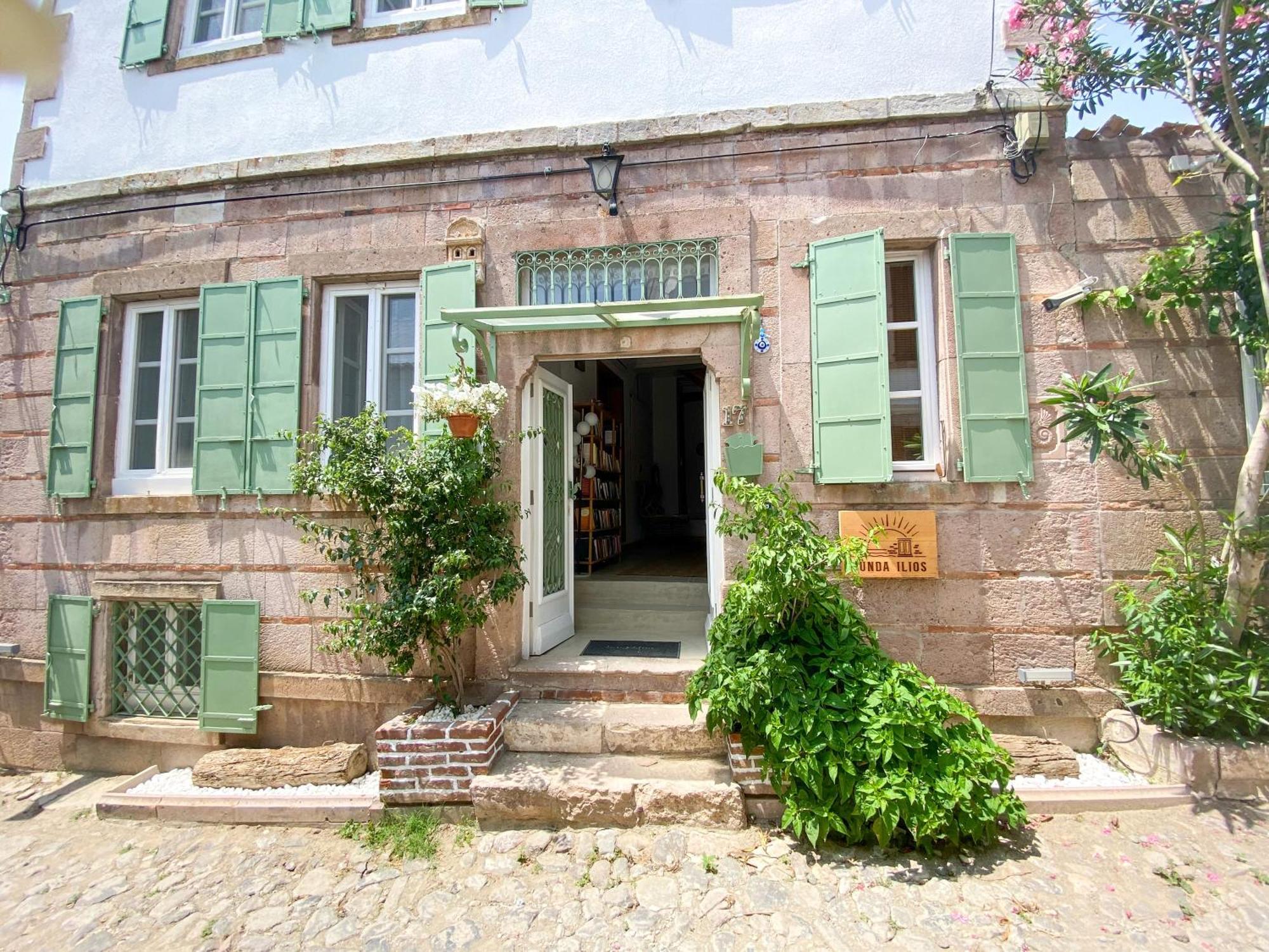 Hotel Cunda Ilios *