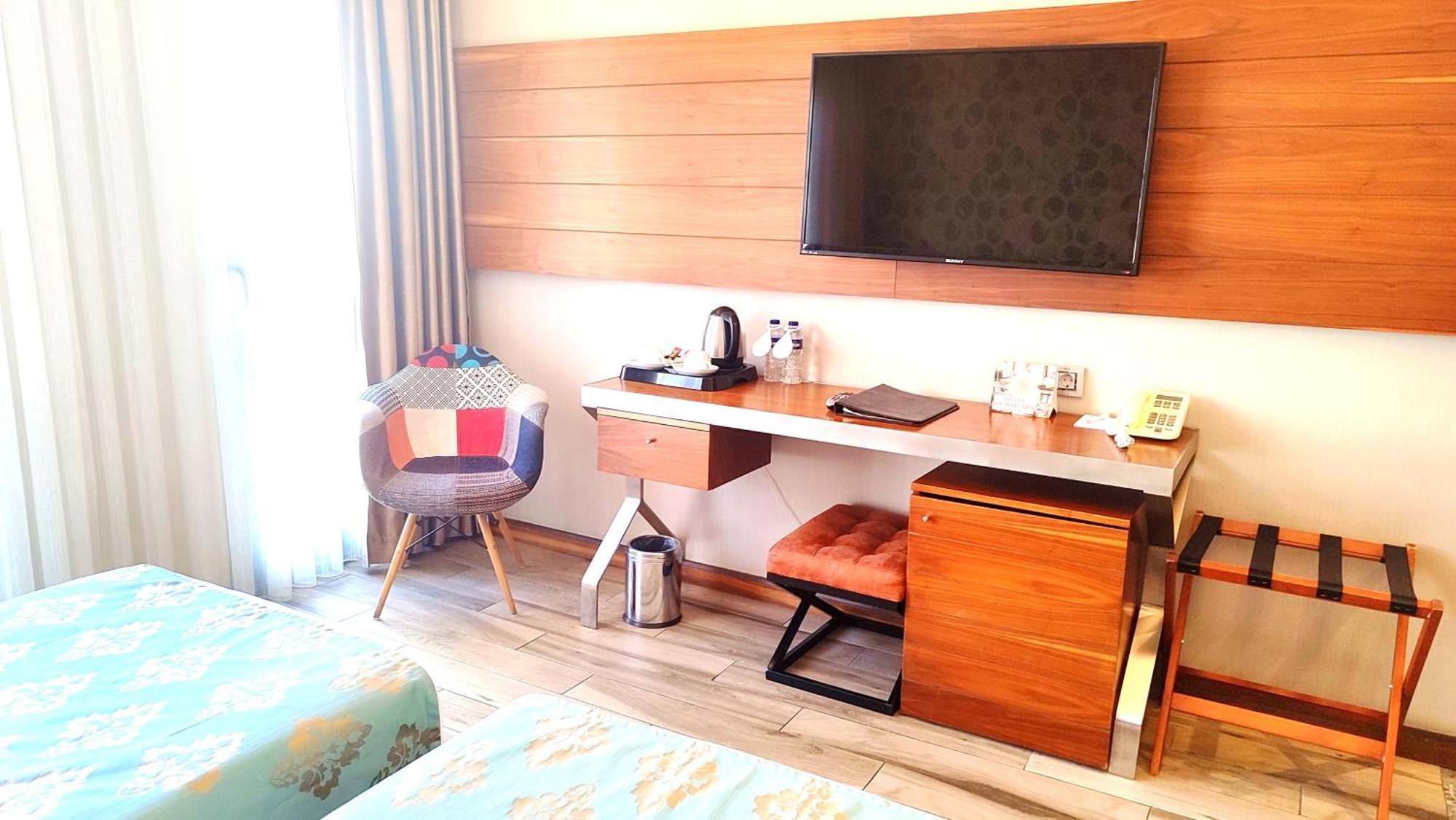 Old Port Hotel 3*
