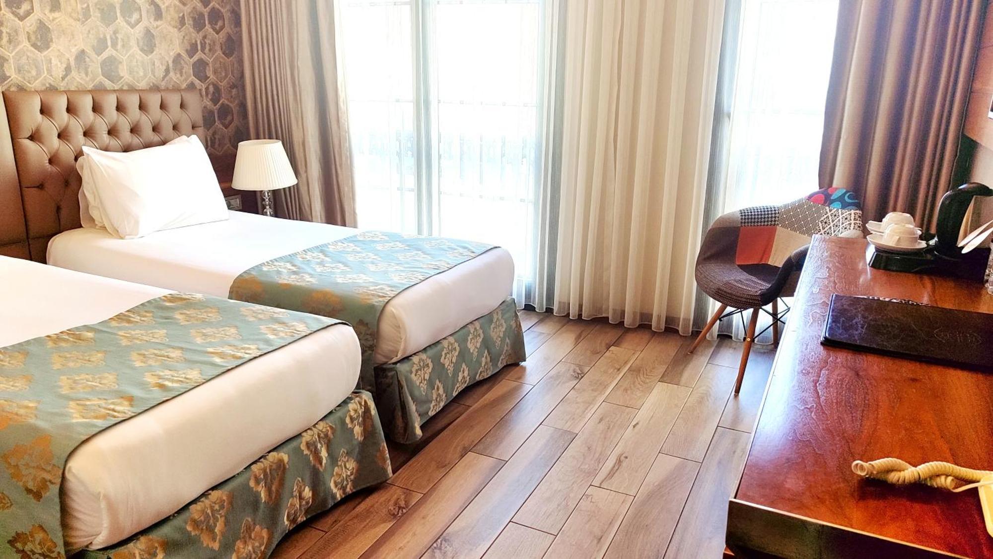 Old Port Hotel 3*