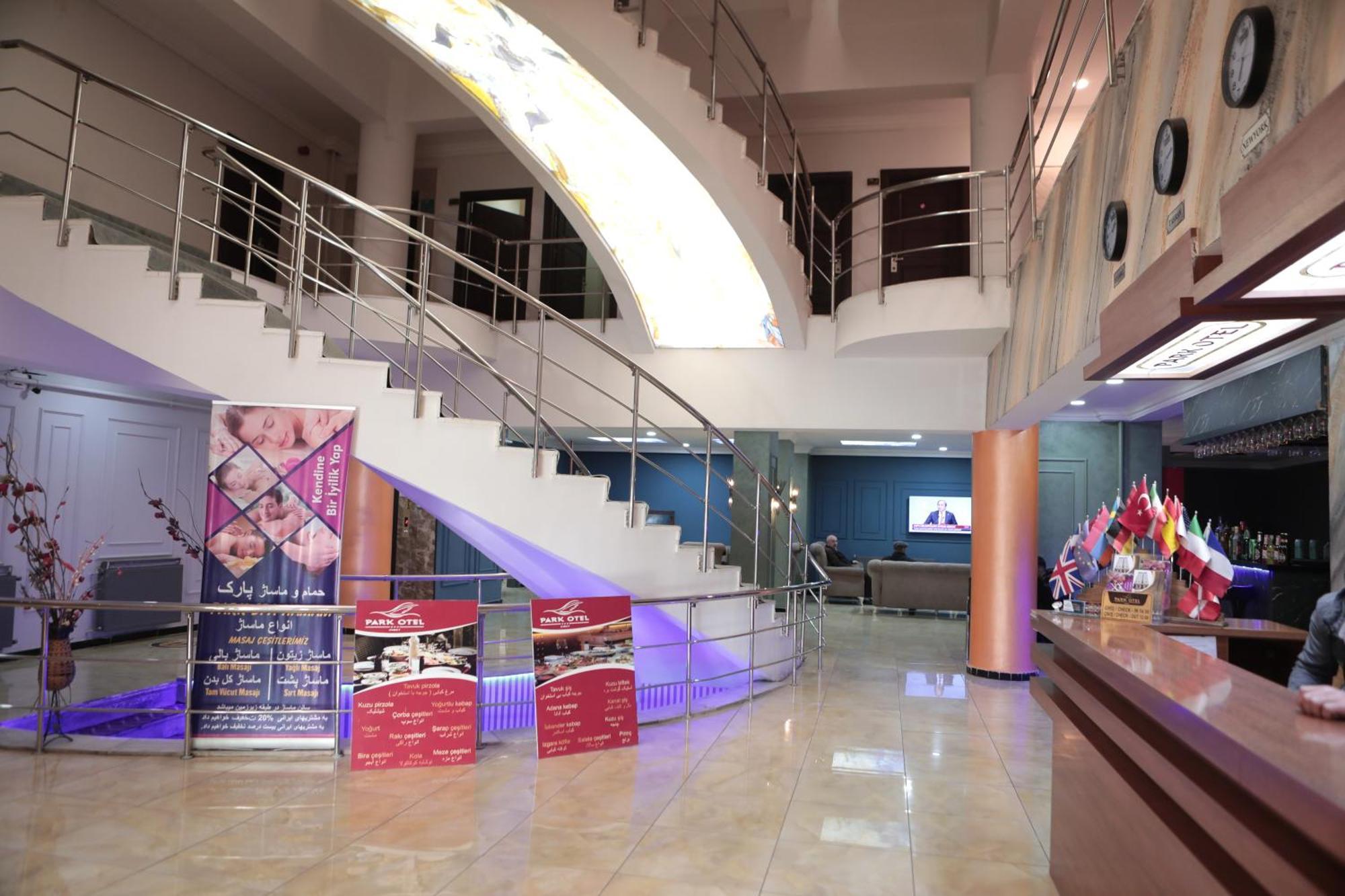 Dimet Park Hotel Van