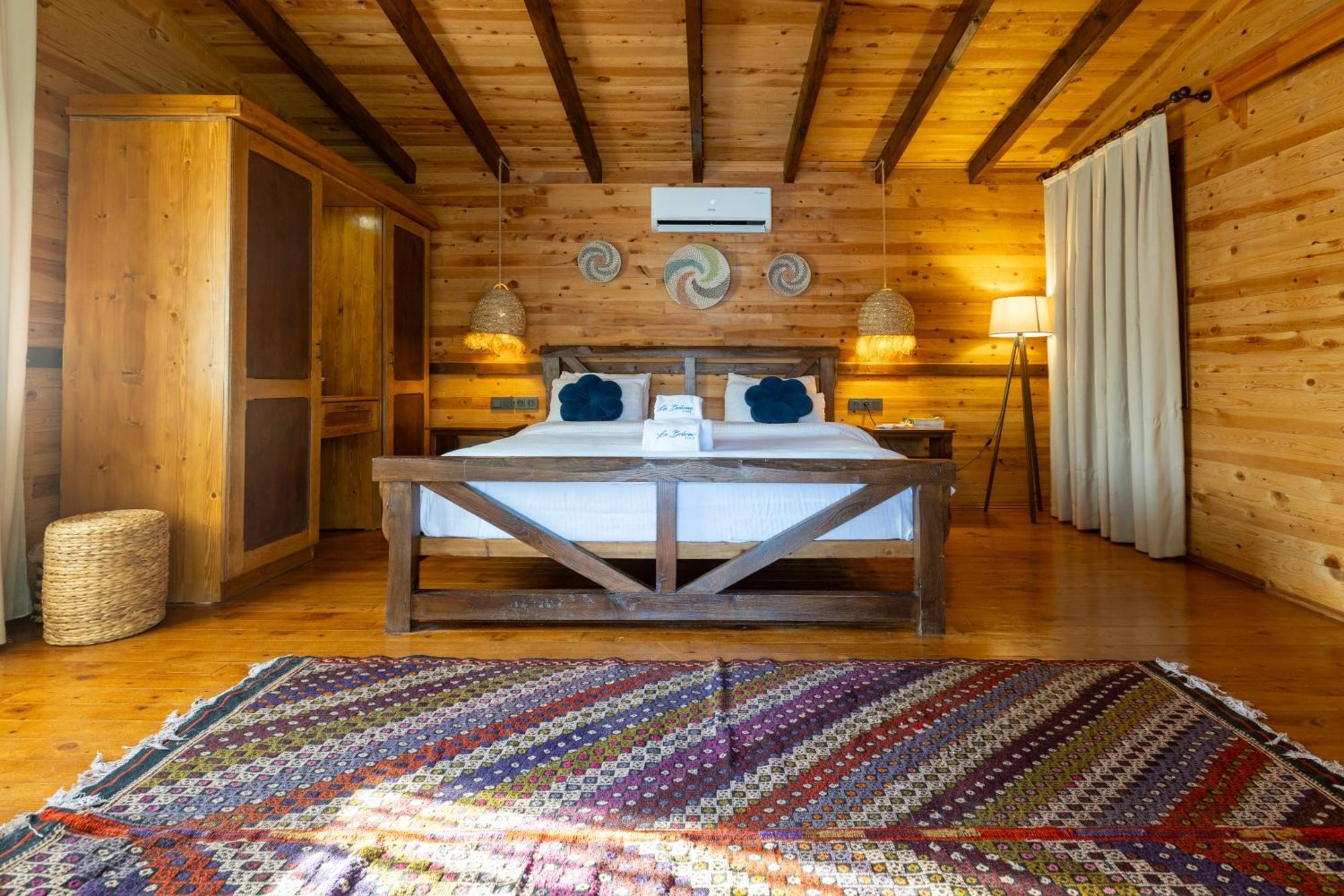 La Boheme Kabak Adults Only