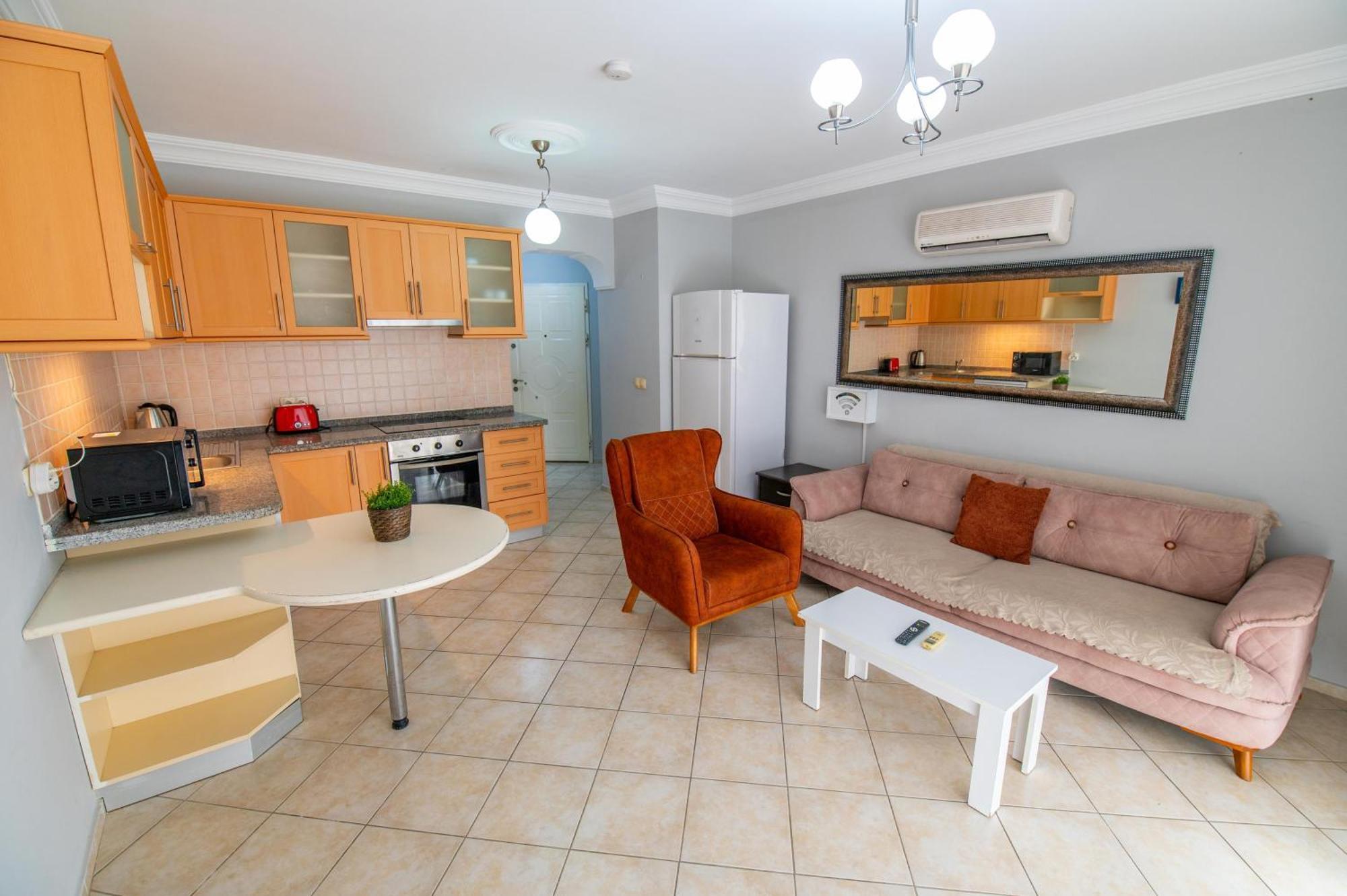 Aparthotel Sunset Club Aqua Lettings