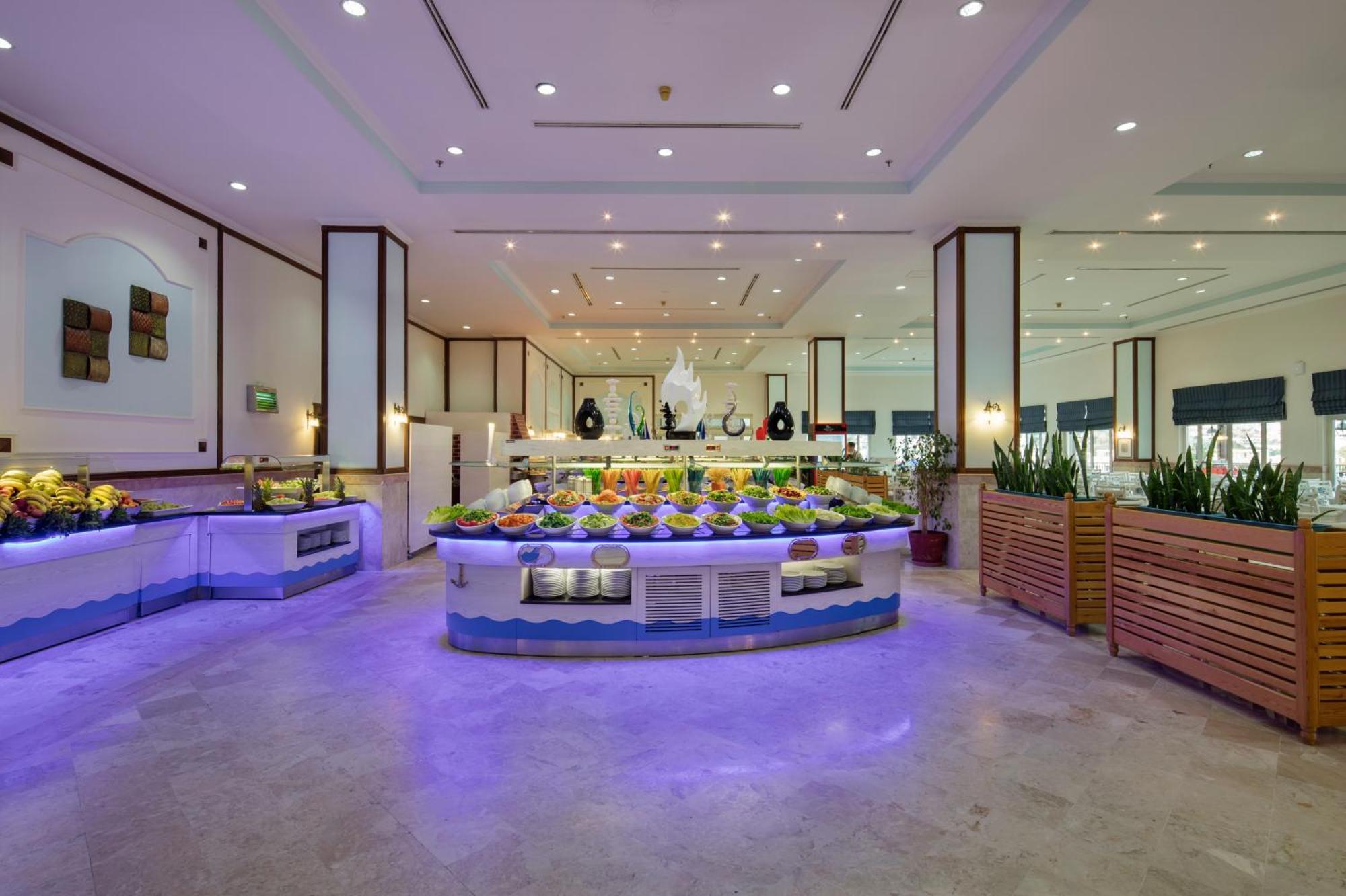 Selectum Colours Bodrum Resort 5*
