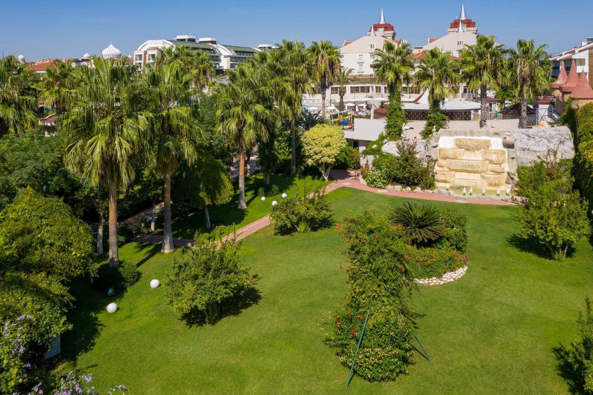 Aydinbey Famous Resort