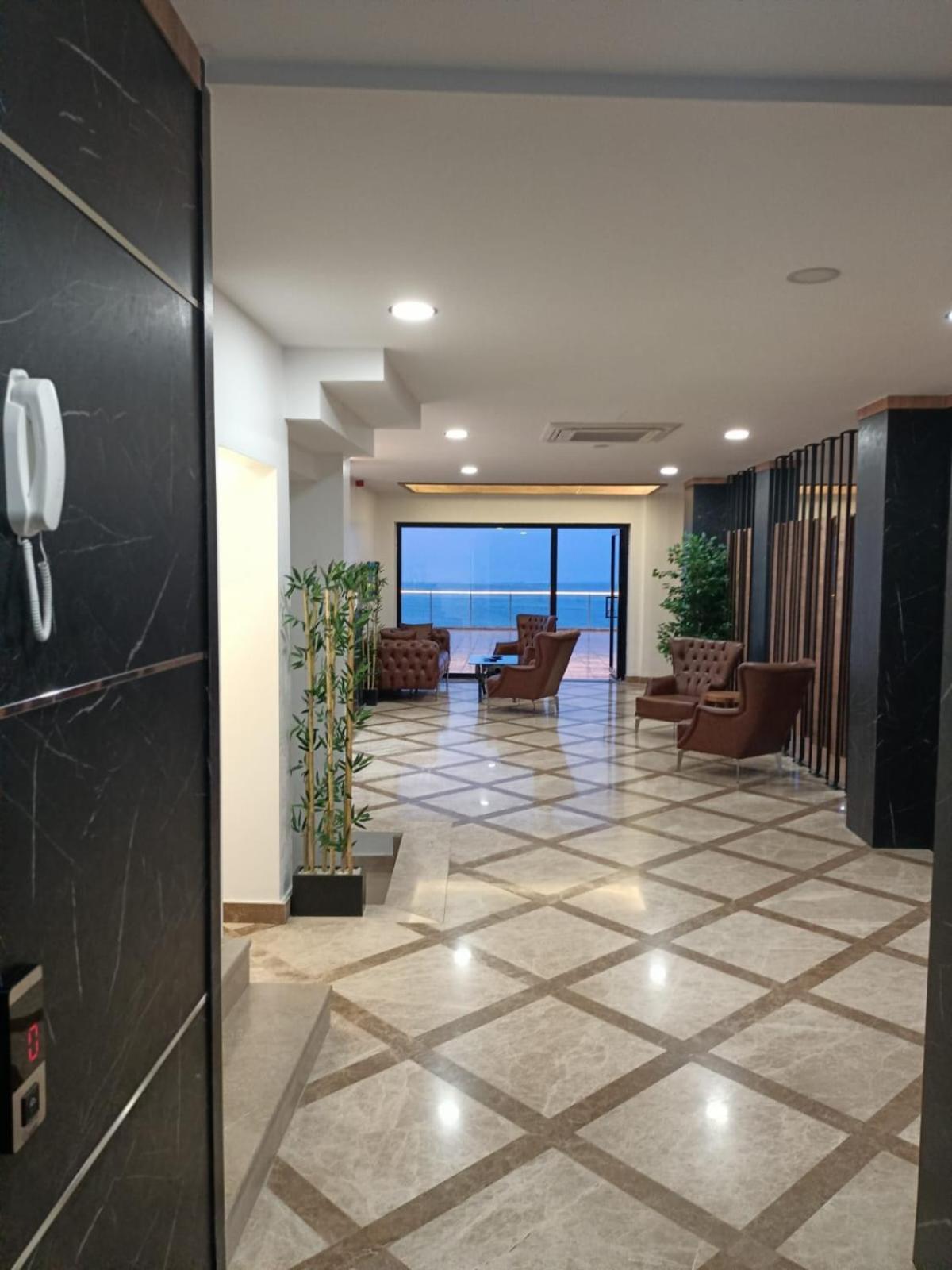 Hotel The Marine 3*