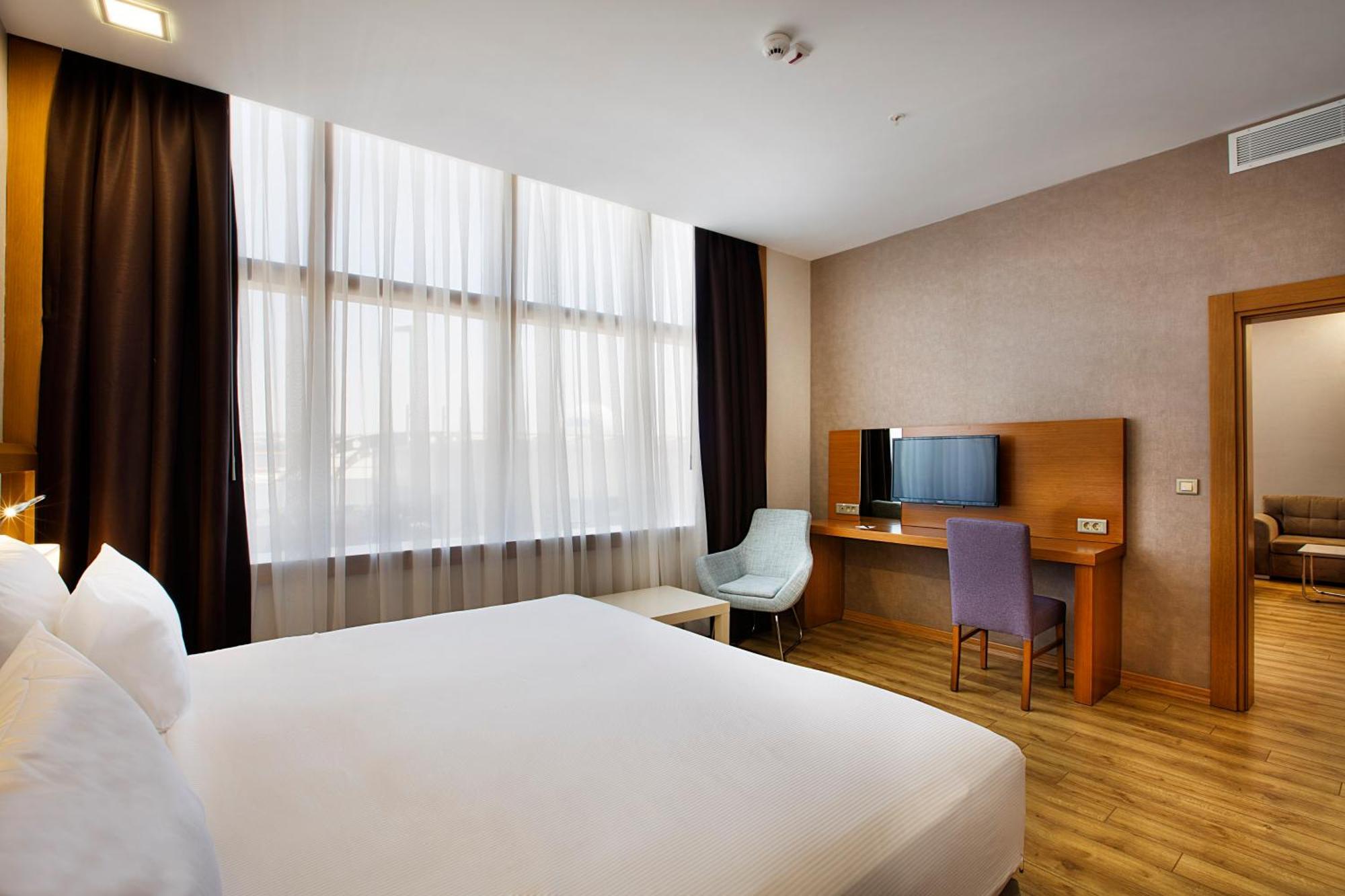 Hilton Garden Kocaeli Sekerpinar 4*