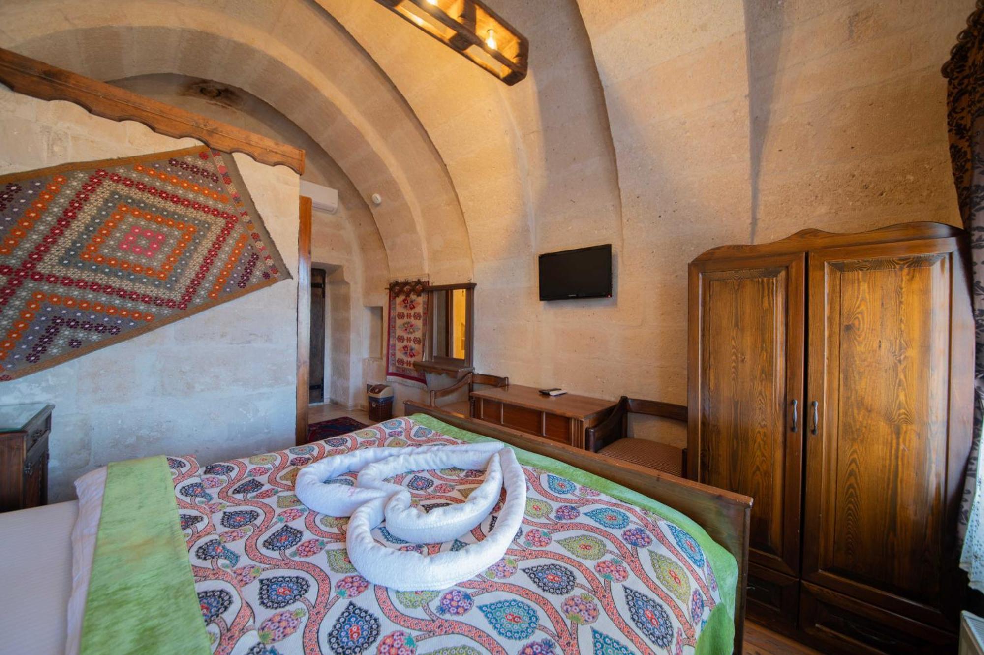 Safran Cave Guest house