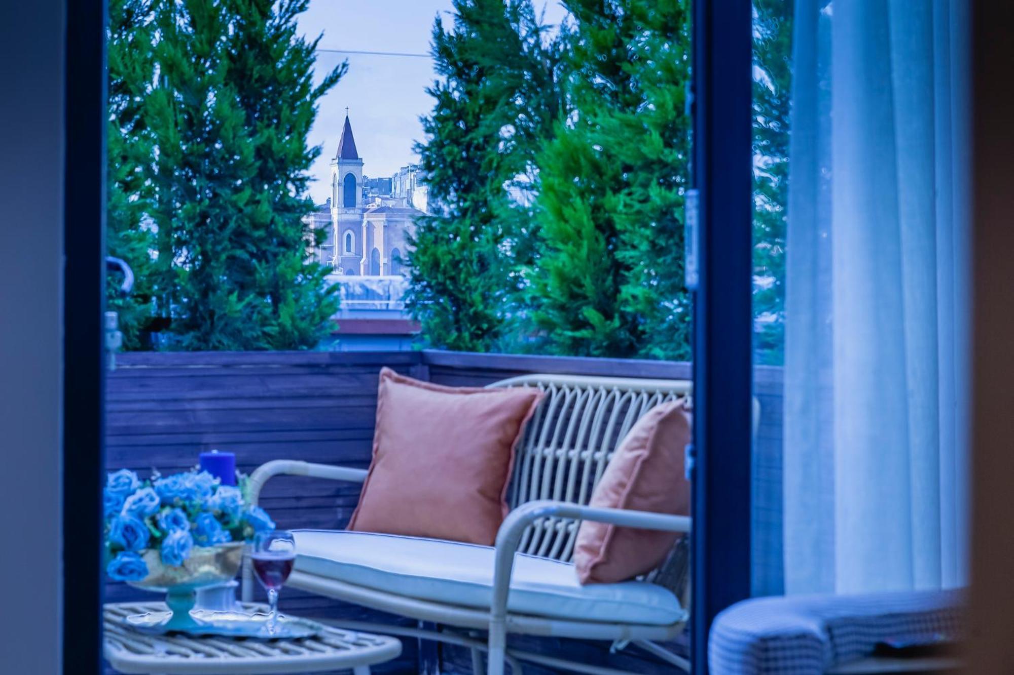 Lord Morgan & Exclusive Design Cihangir