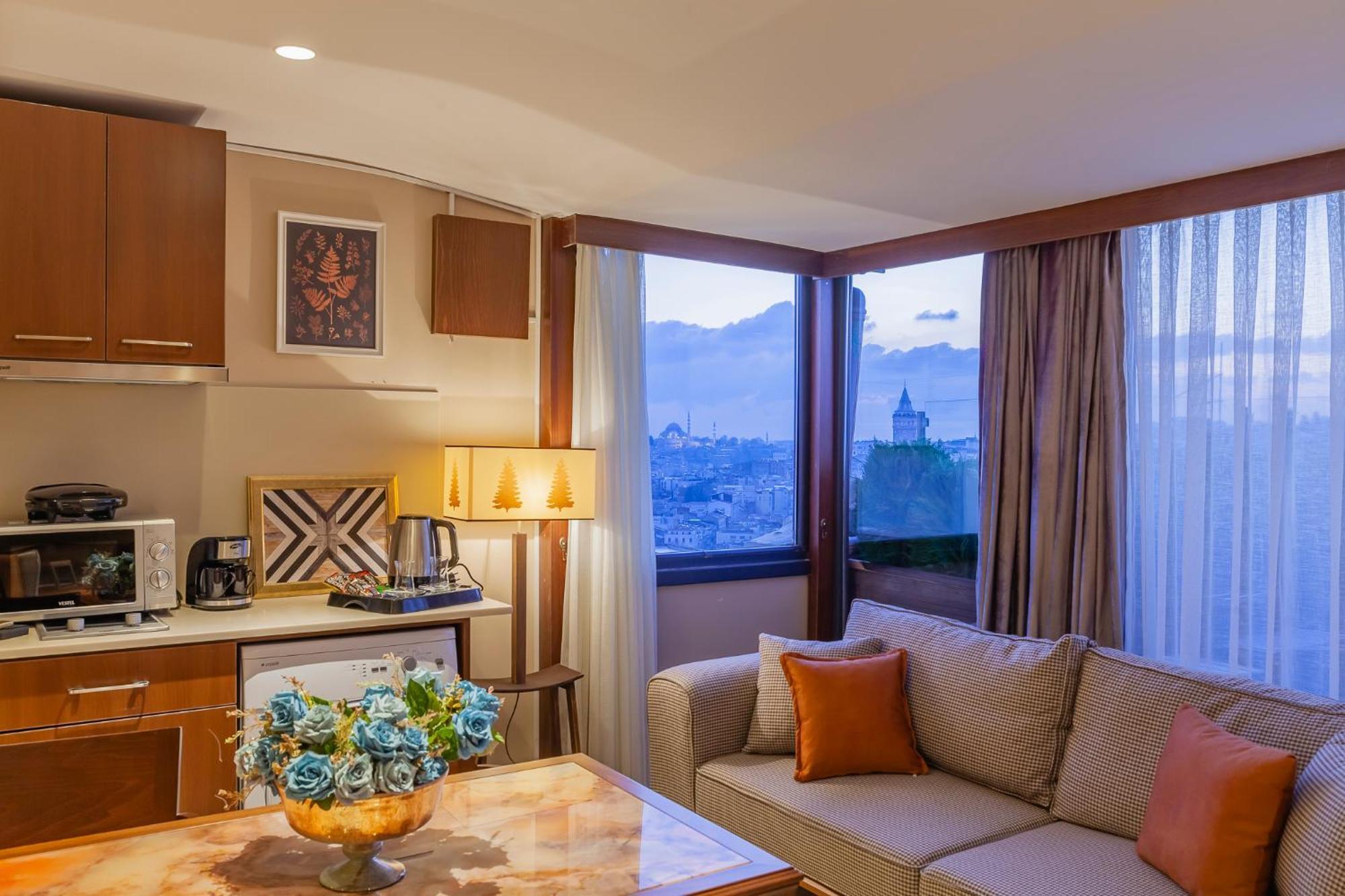 Lord Morgan & Exclusive Design Cihangir Aparthotel 2*