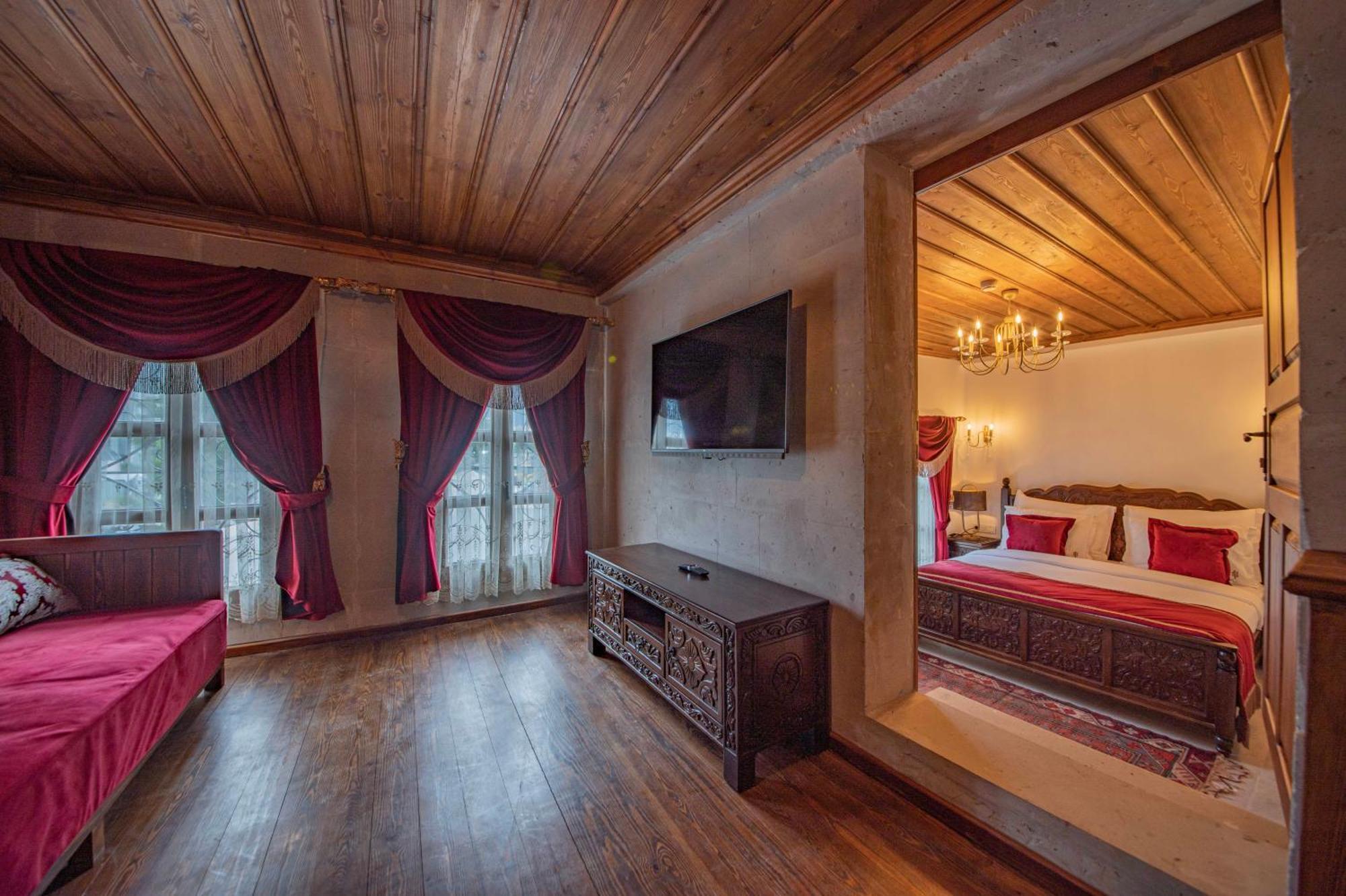 Hotel Four Mansions