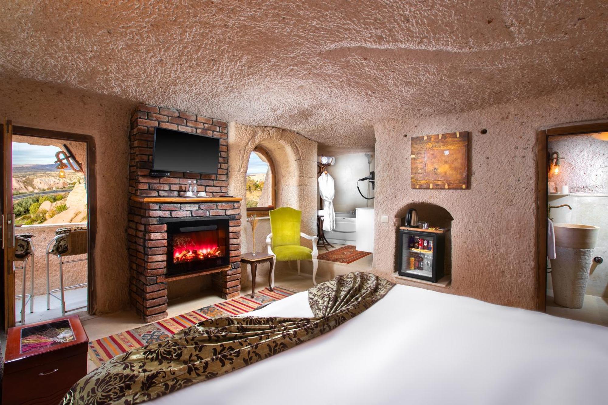 Cappadocia Fairy Chimneys Selfie Cave - Special Class