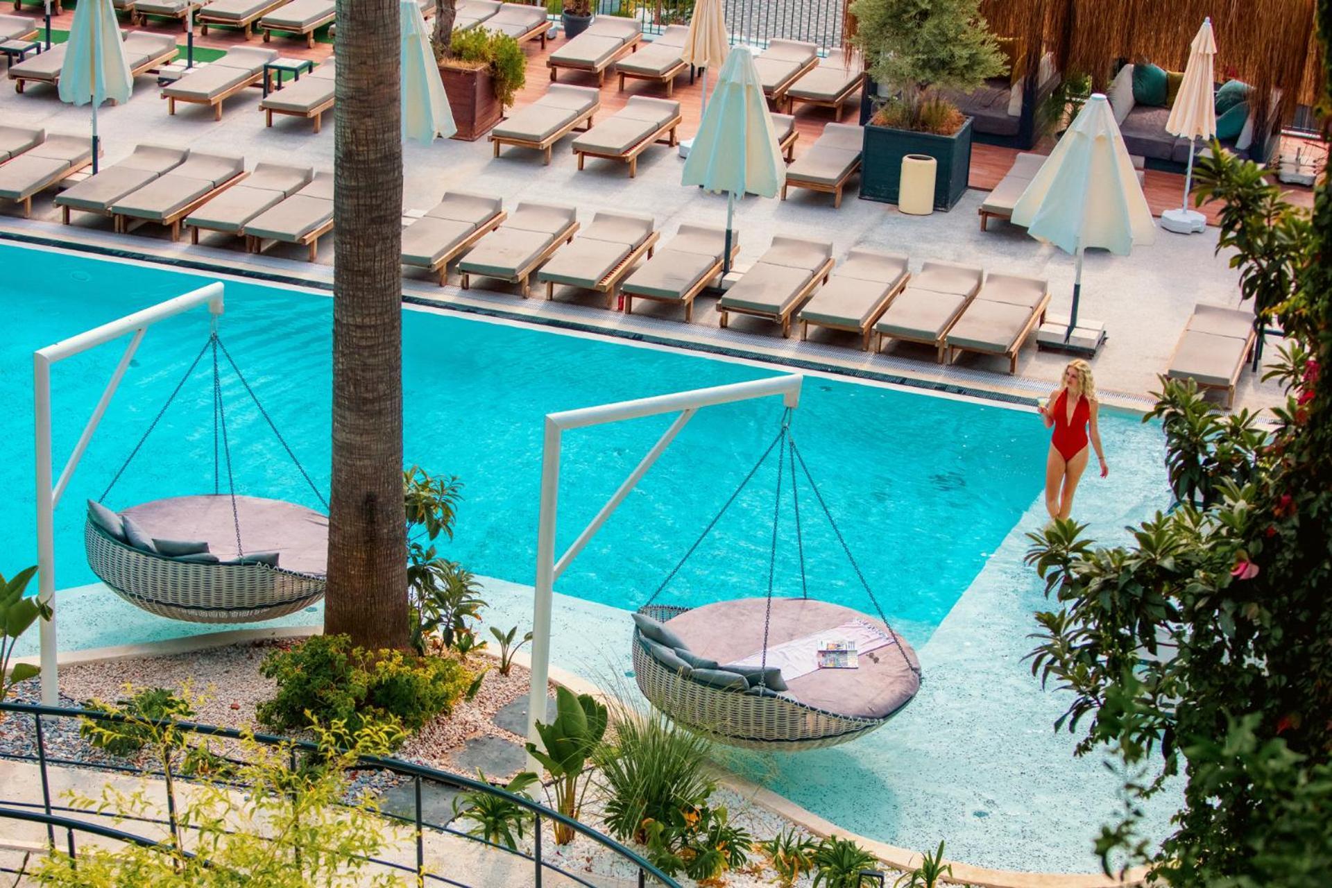 Morina Deluxe Hotel