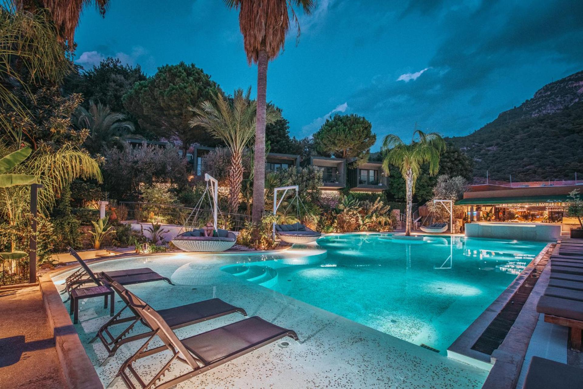 Hotel Morina Deluxe 3*