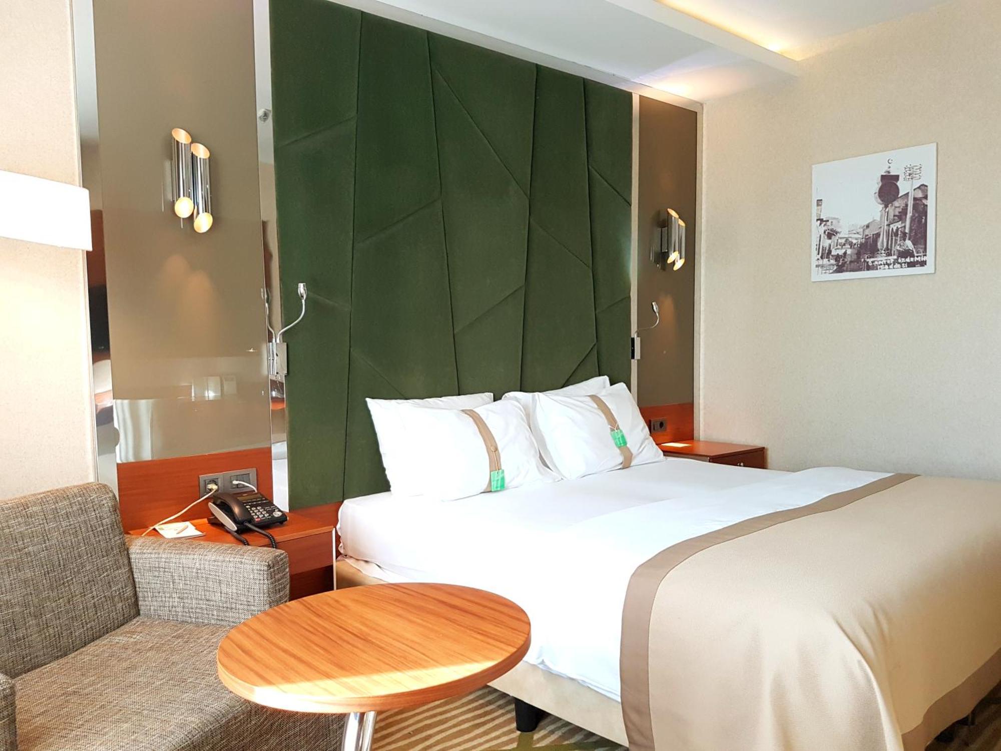 By Ihg Hotel 4*