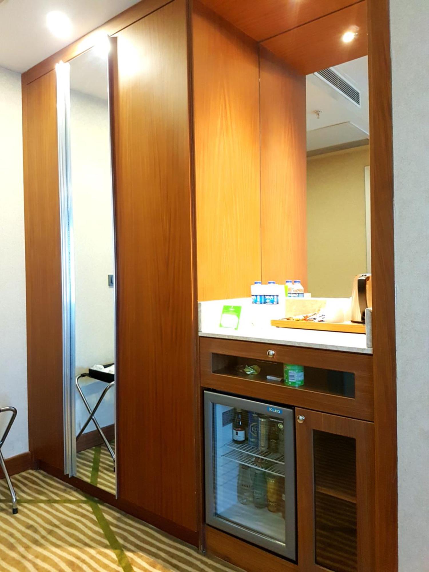 By Ihg 4*