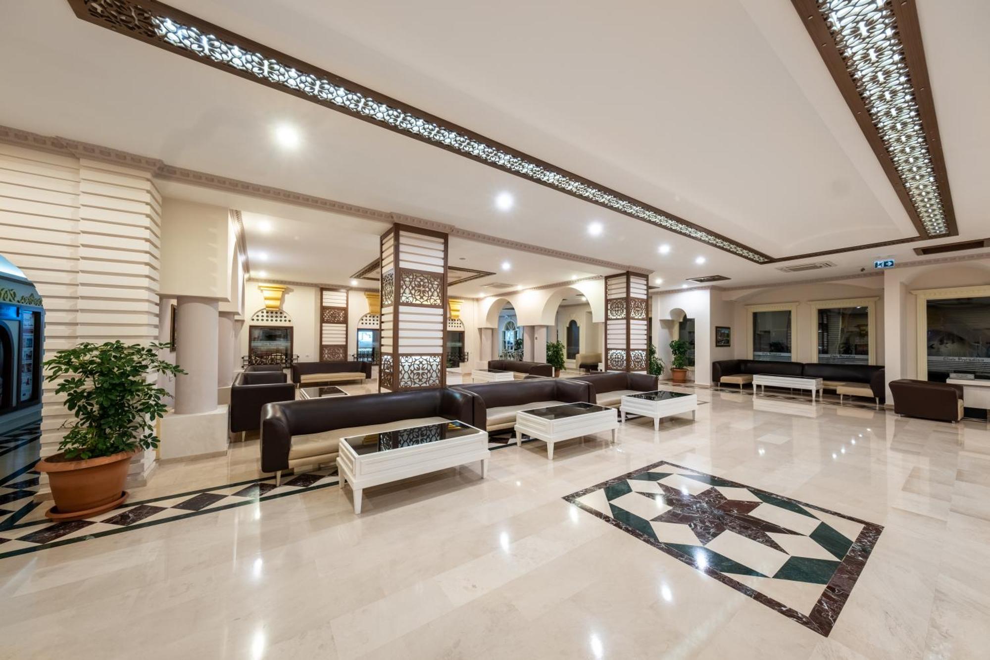 Club Paradiso & Alanya