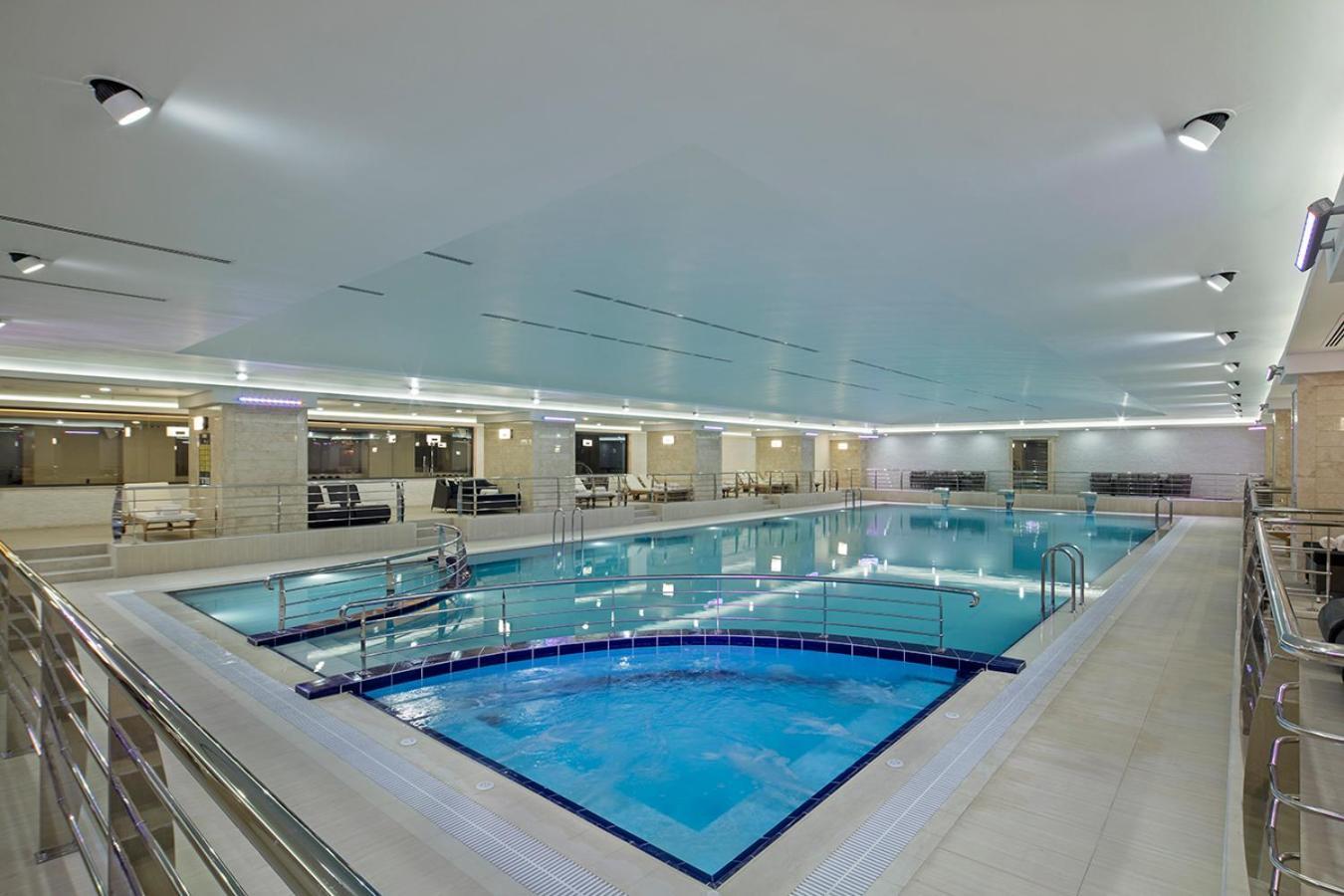 Hotel Grand Millennium