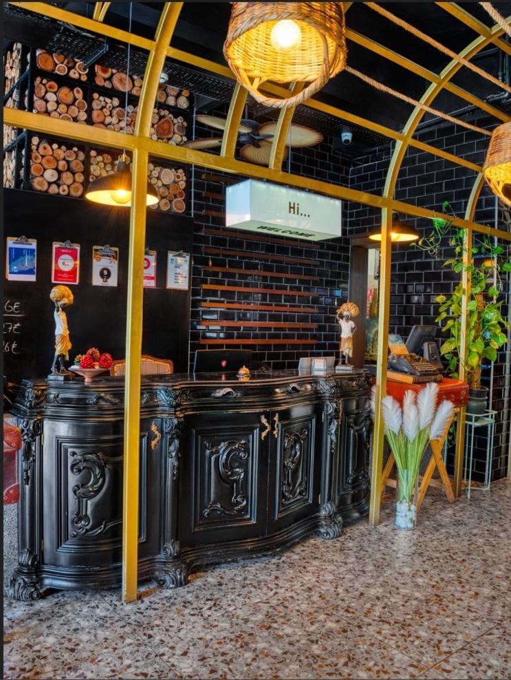 Anjeliq Downtown Boutique 3*