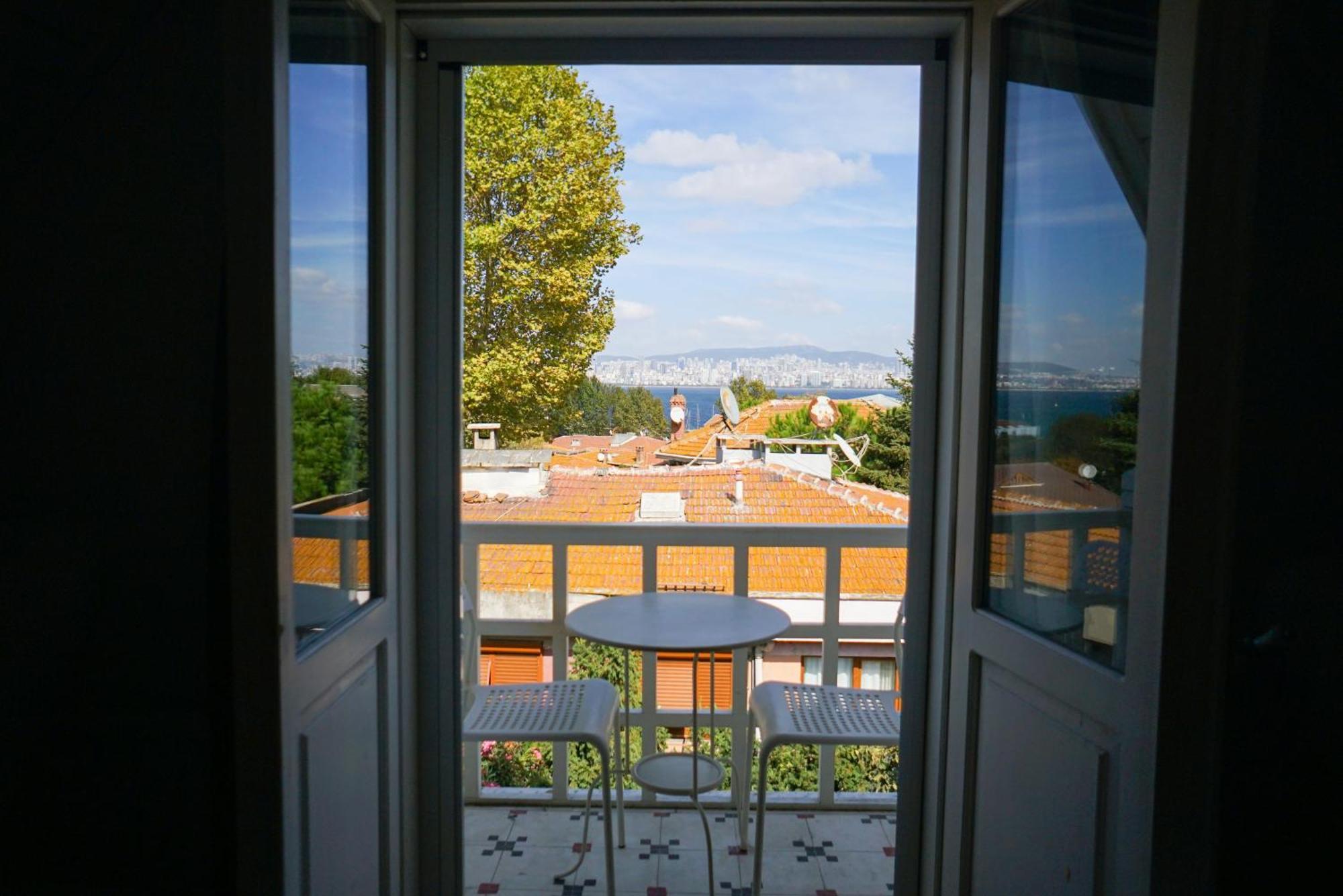 Serguzest 3* Adalar