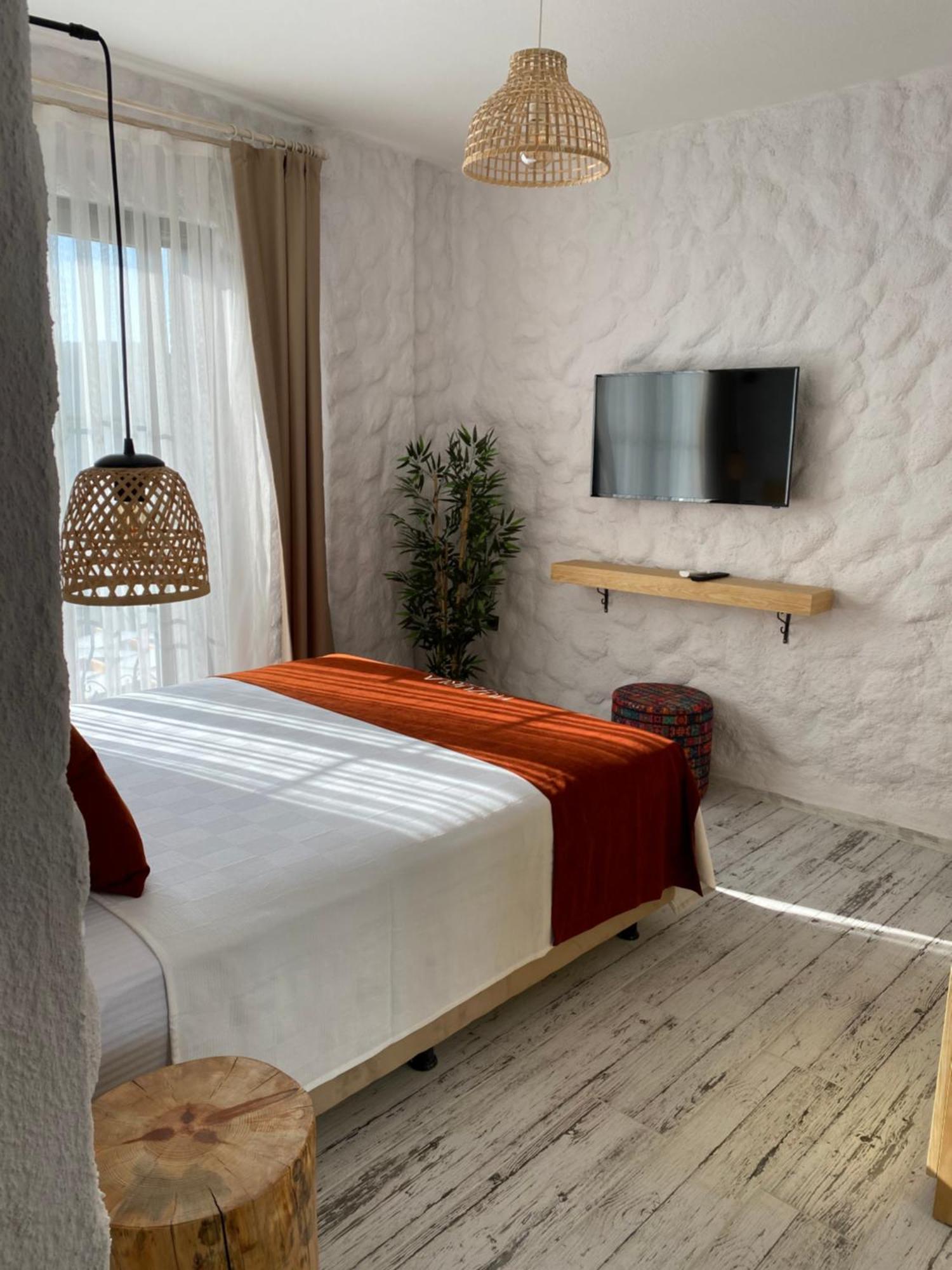 Huzurla Hotel *